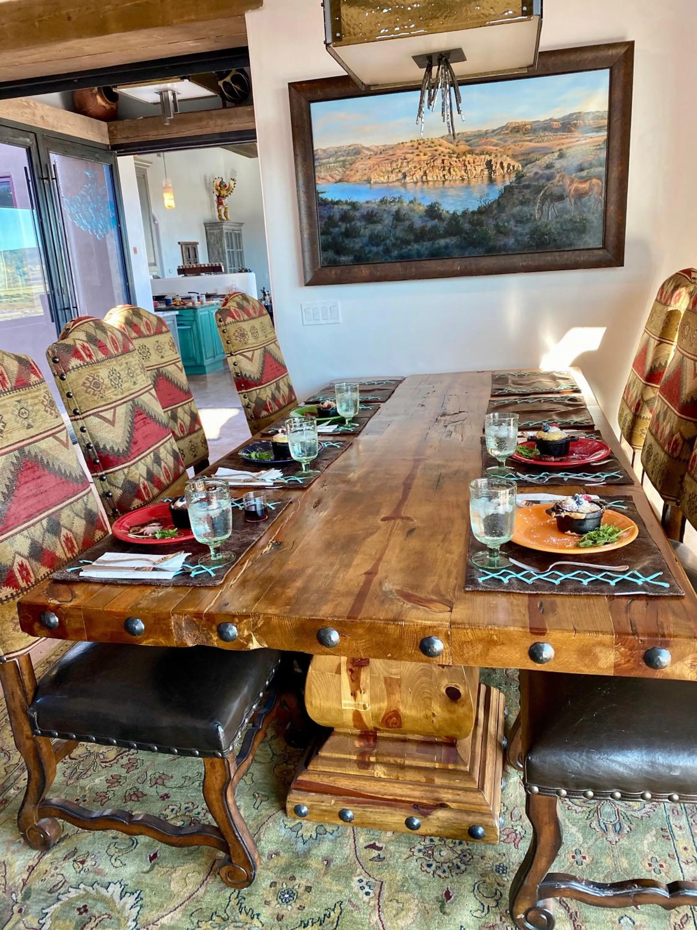 Food and drinks in The Grand Hacienda Inn with Breakfast