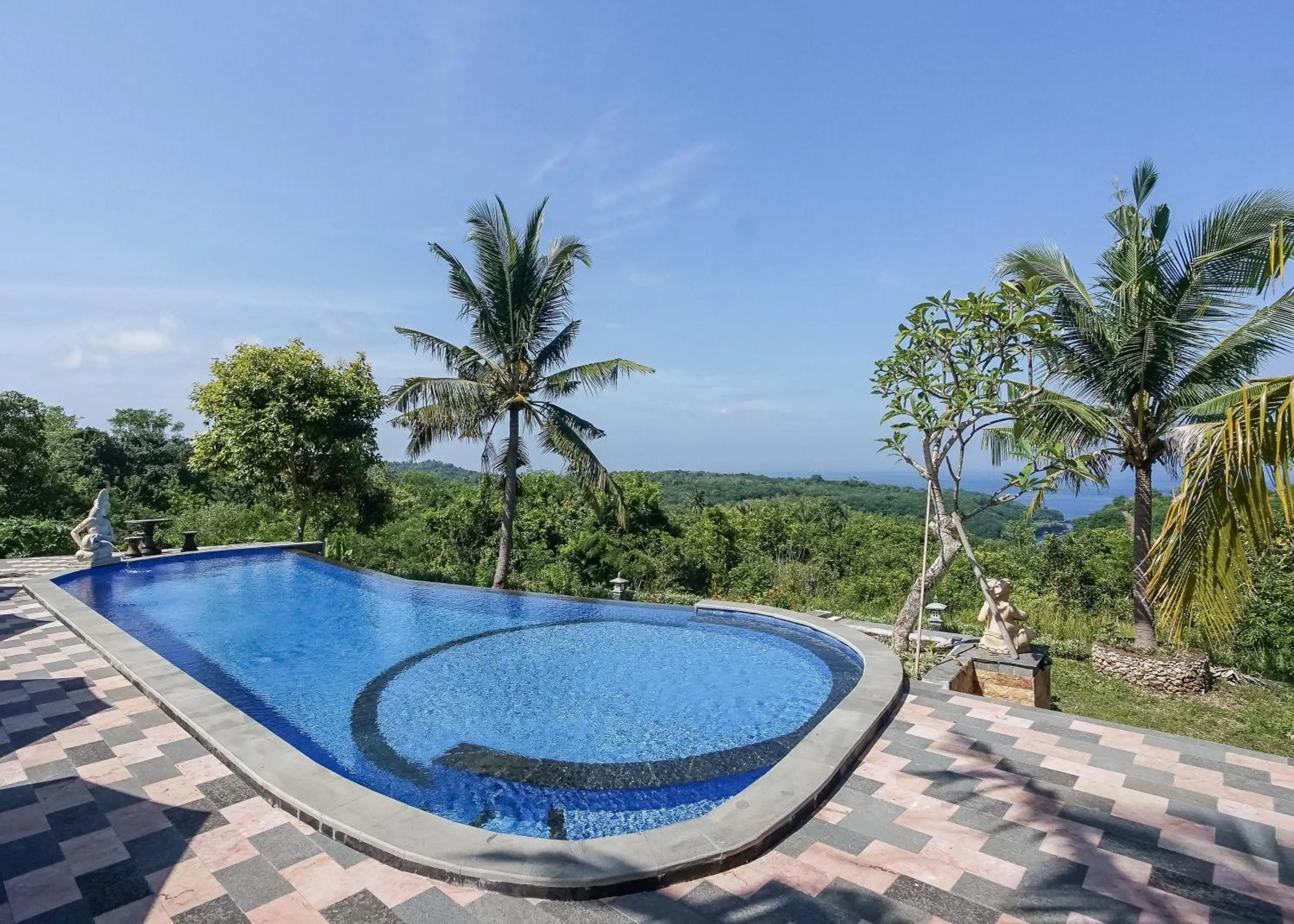 Swimming pool in Penida Sunset Ocean View Bungalows