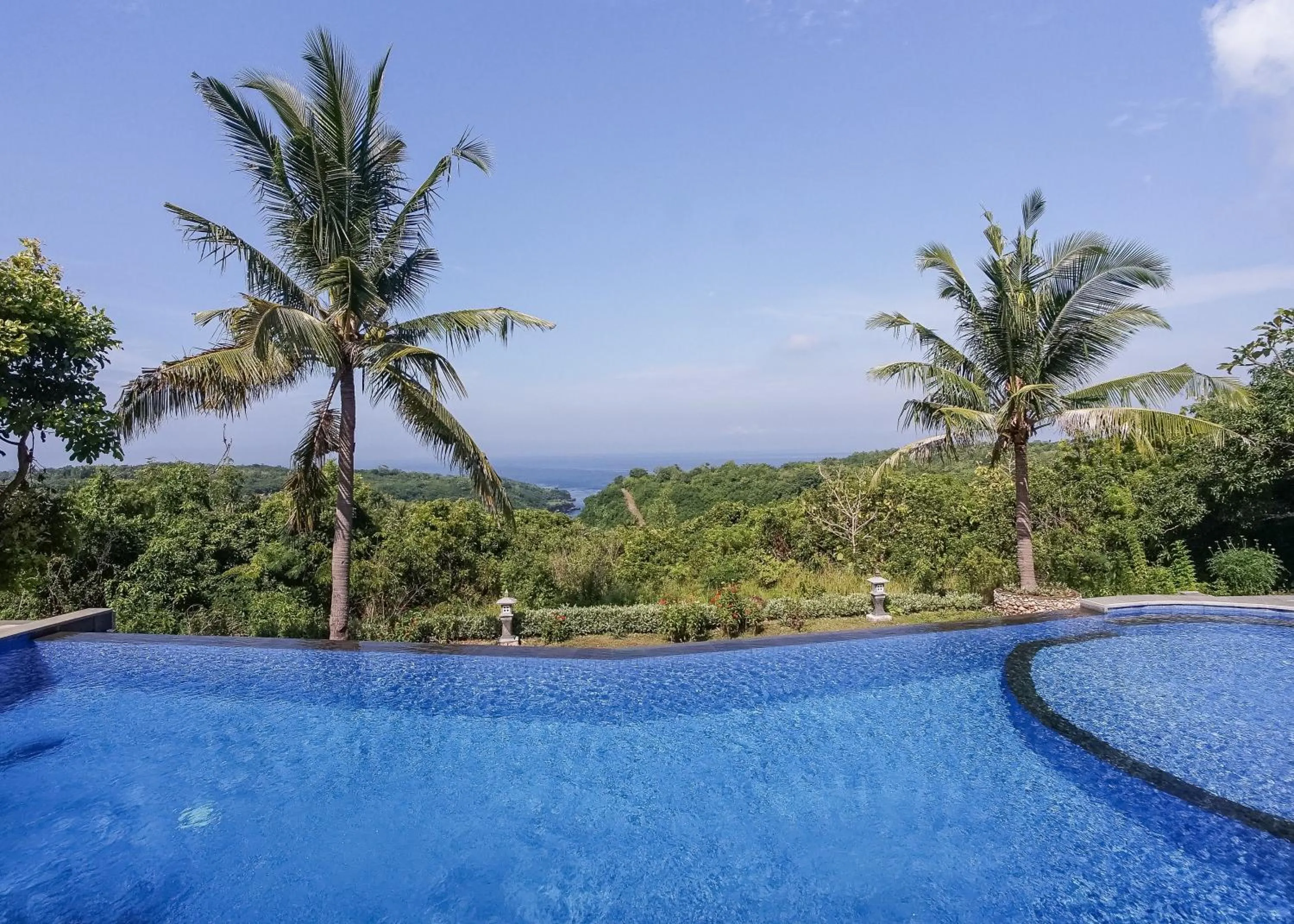 Swimming pool in Penida Sunset Ocean View Bungalows