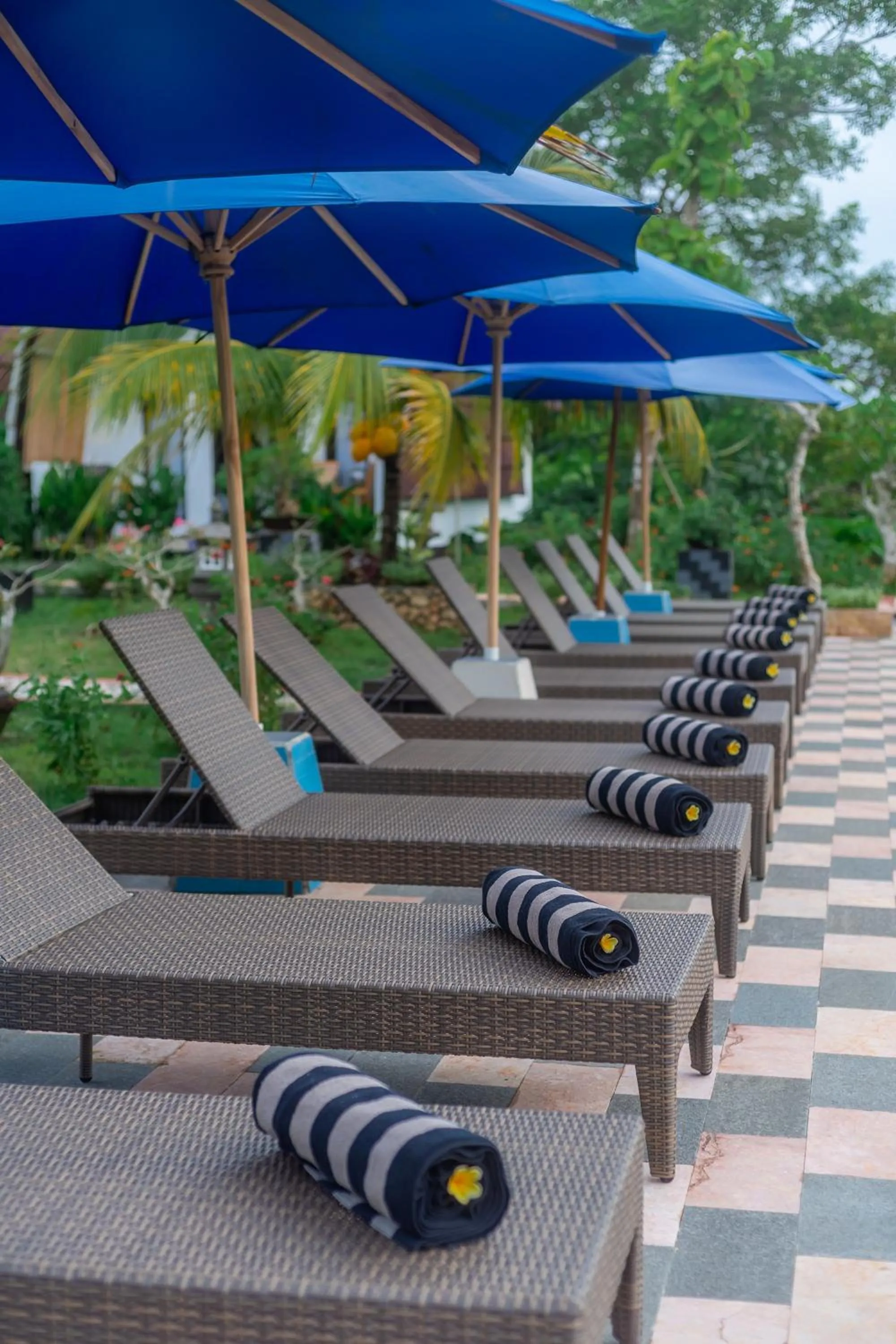 sunbed in Penida Sunset Ocean View Bungalows