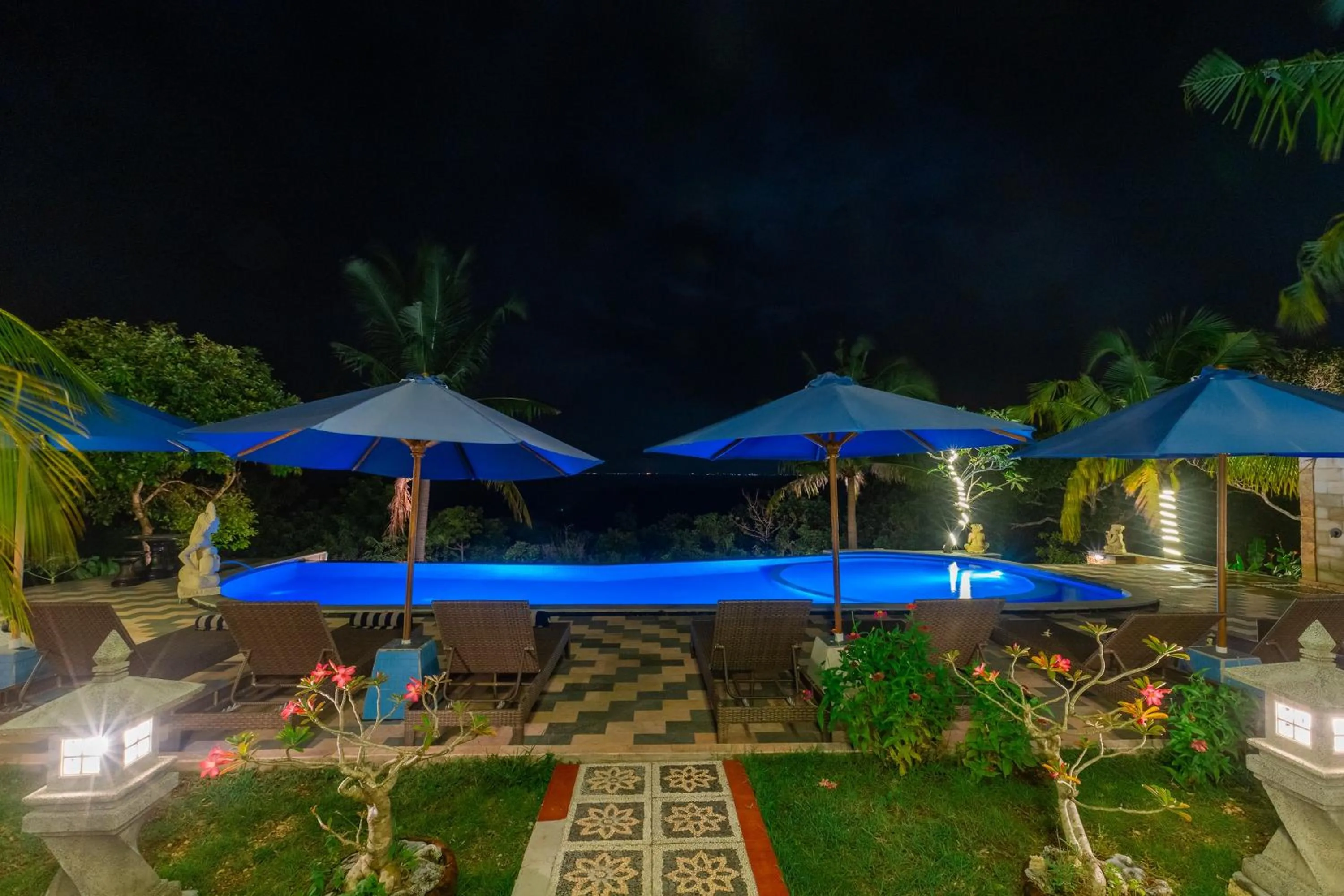 Swimming pool in Penida Sunset Ocean View Bungalows