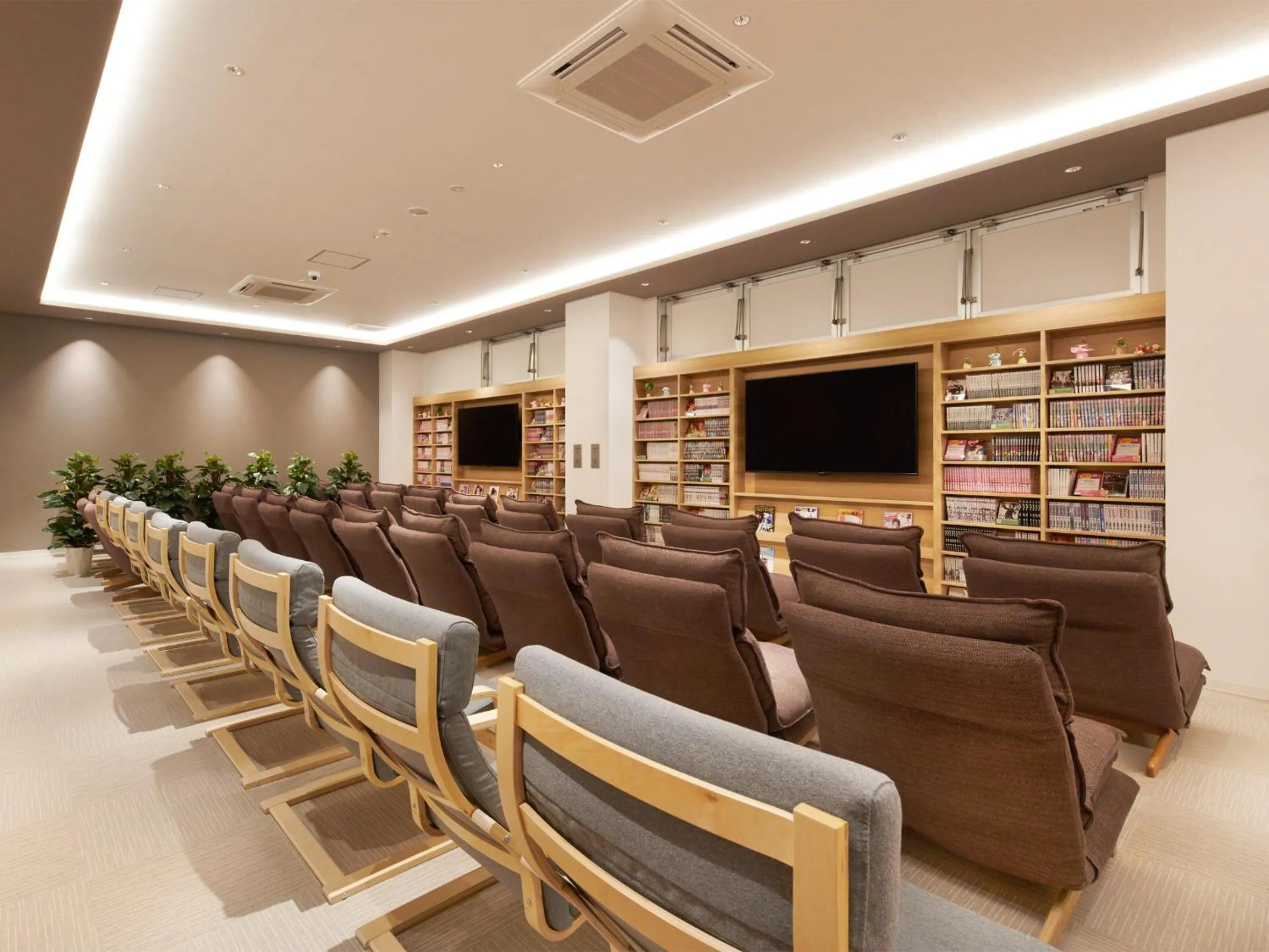 Communal lounge/ TV room in Smart Stay SHIZUKU Ueno Ekimae