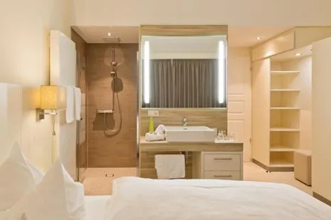 Photo of the whole room, Bed in Hotel-Restaurant Krüger