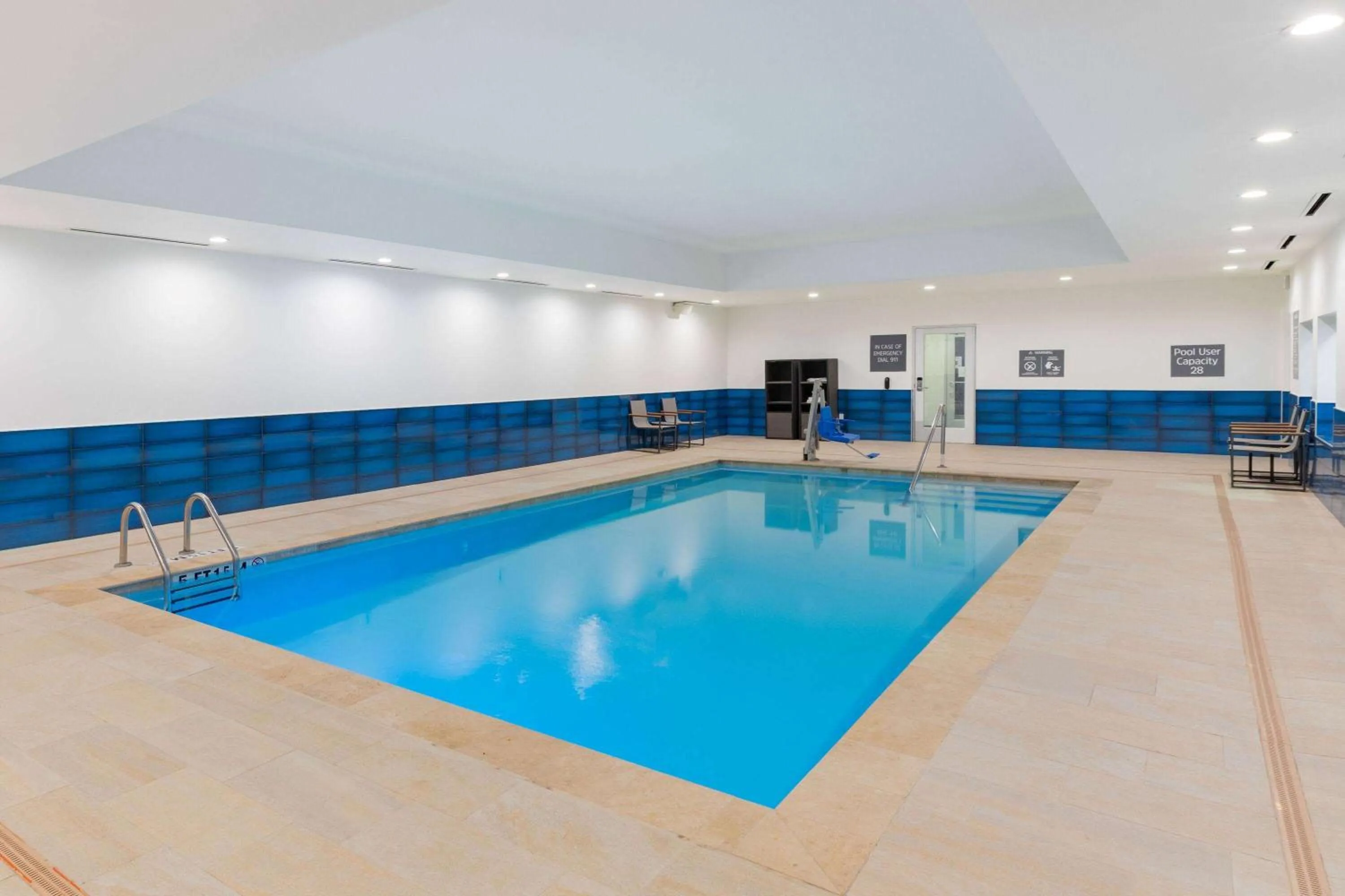 Pool view in La Quinta Inn & Suites by Wyndham Texas City I 45