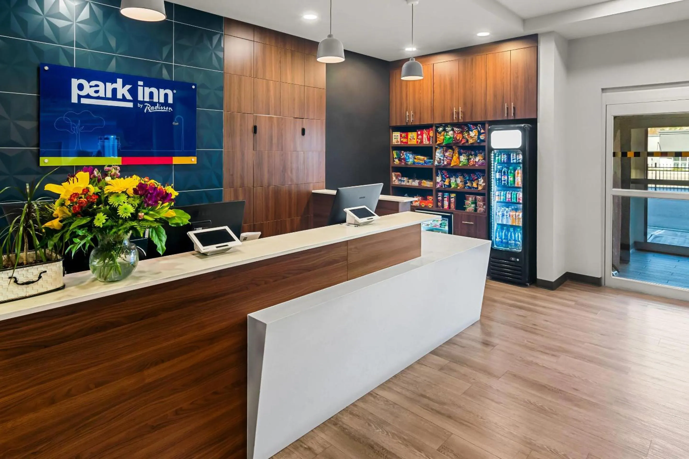 Lobby or reception in Park Inn by Radisson, Kelowna