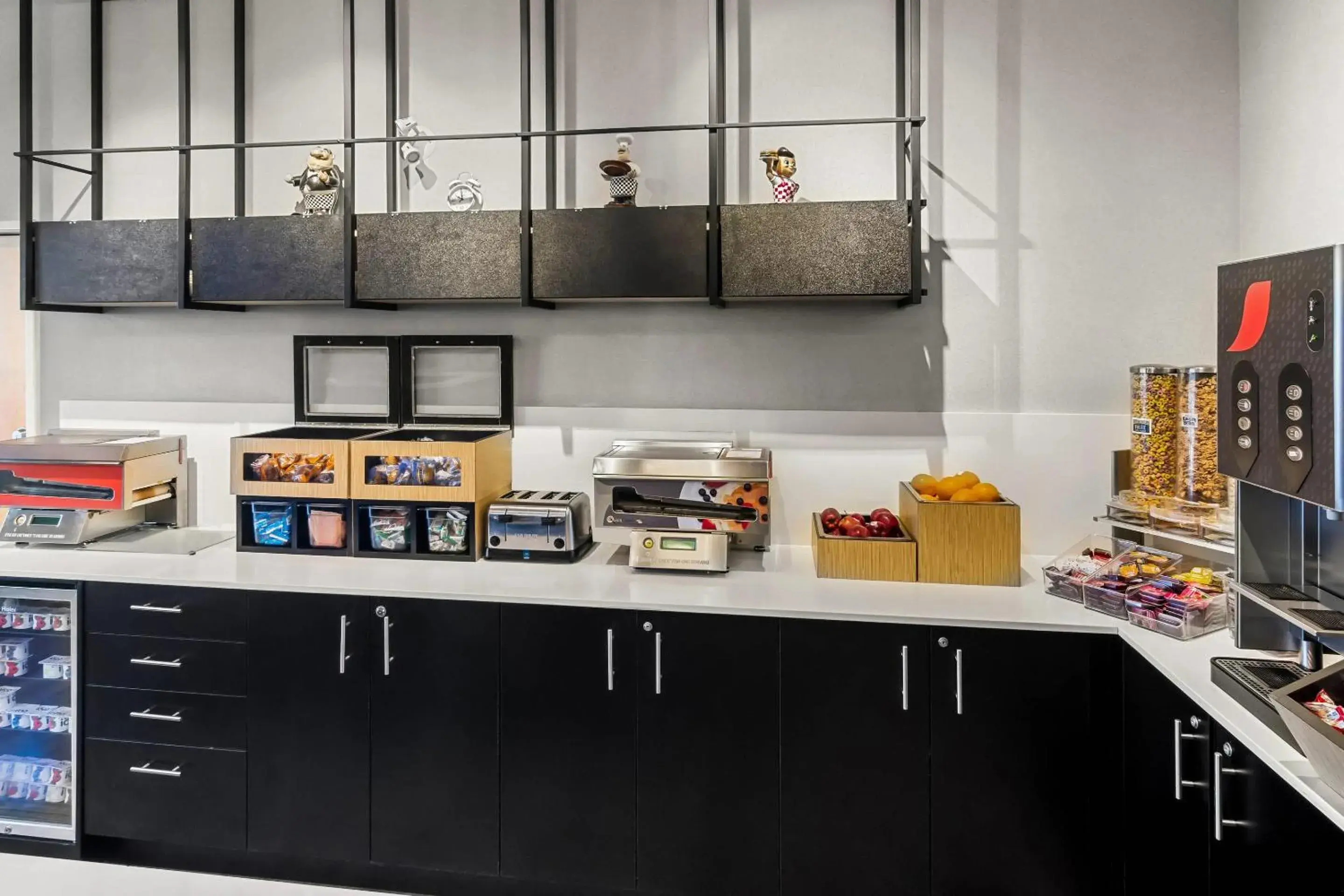 Breakfast in Park Inn by Radisson, Kelowna Breakfast in Park Inn by Radisson, Kelowna