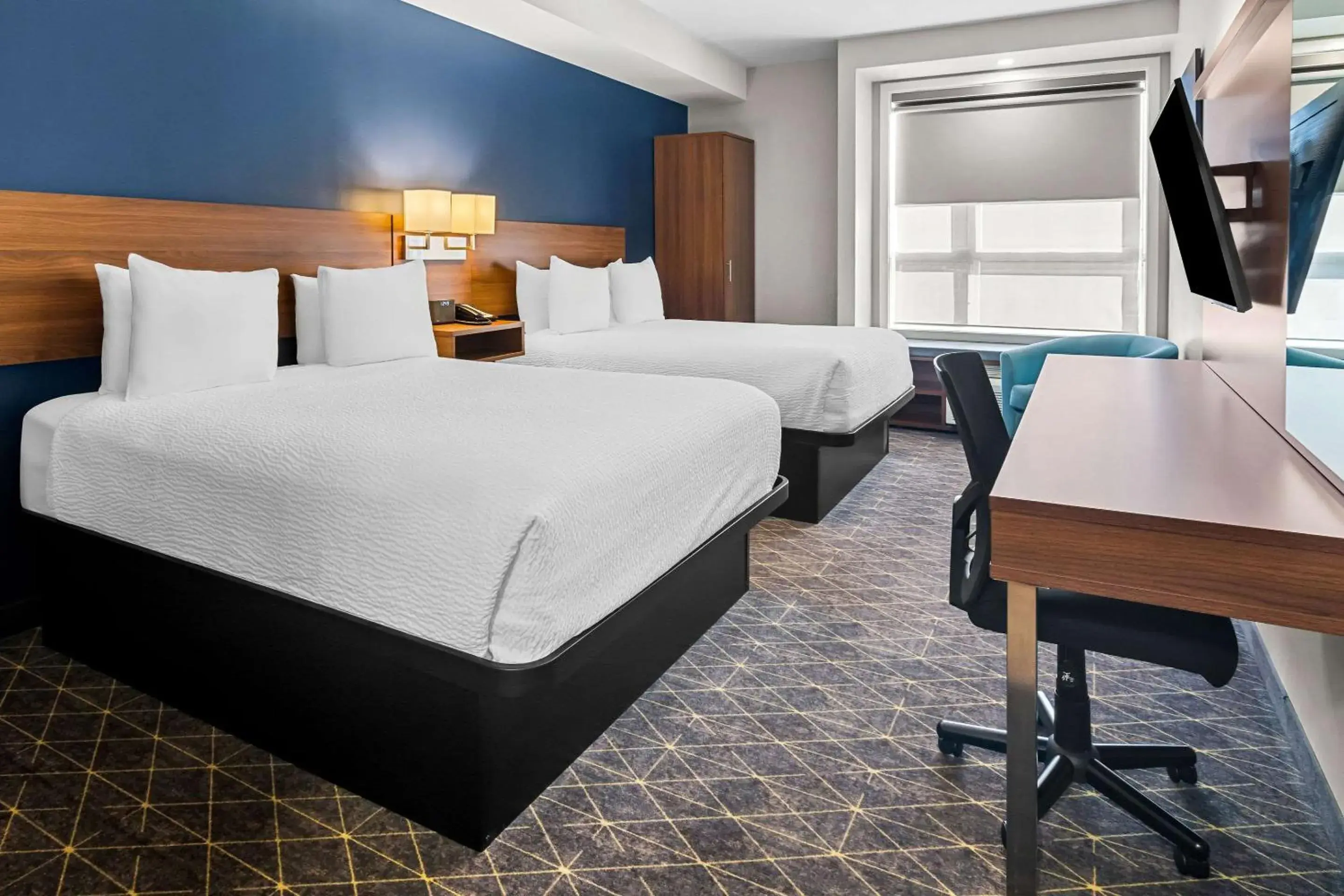 Bedroom, Bed in Park Inn by Radisson, Kelowna Bedroom, Bed in Park Inn by Radisson, Kelowna