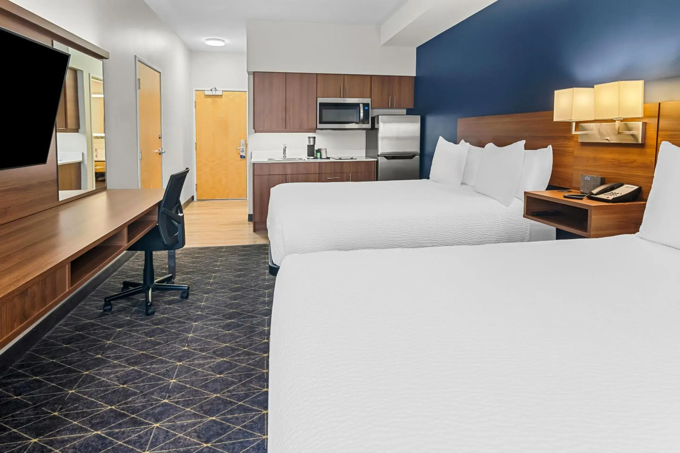 Bed in Park Inn by Radisson, Kelowna Bed in Park Inn by Radisson, Kelowna