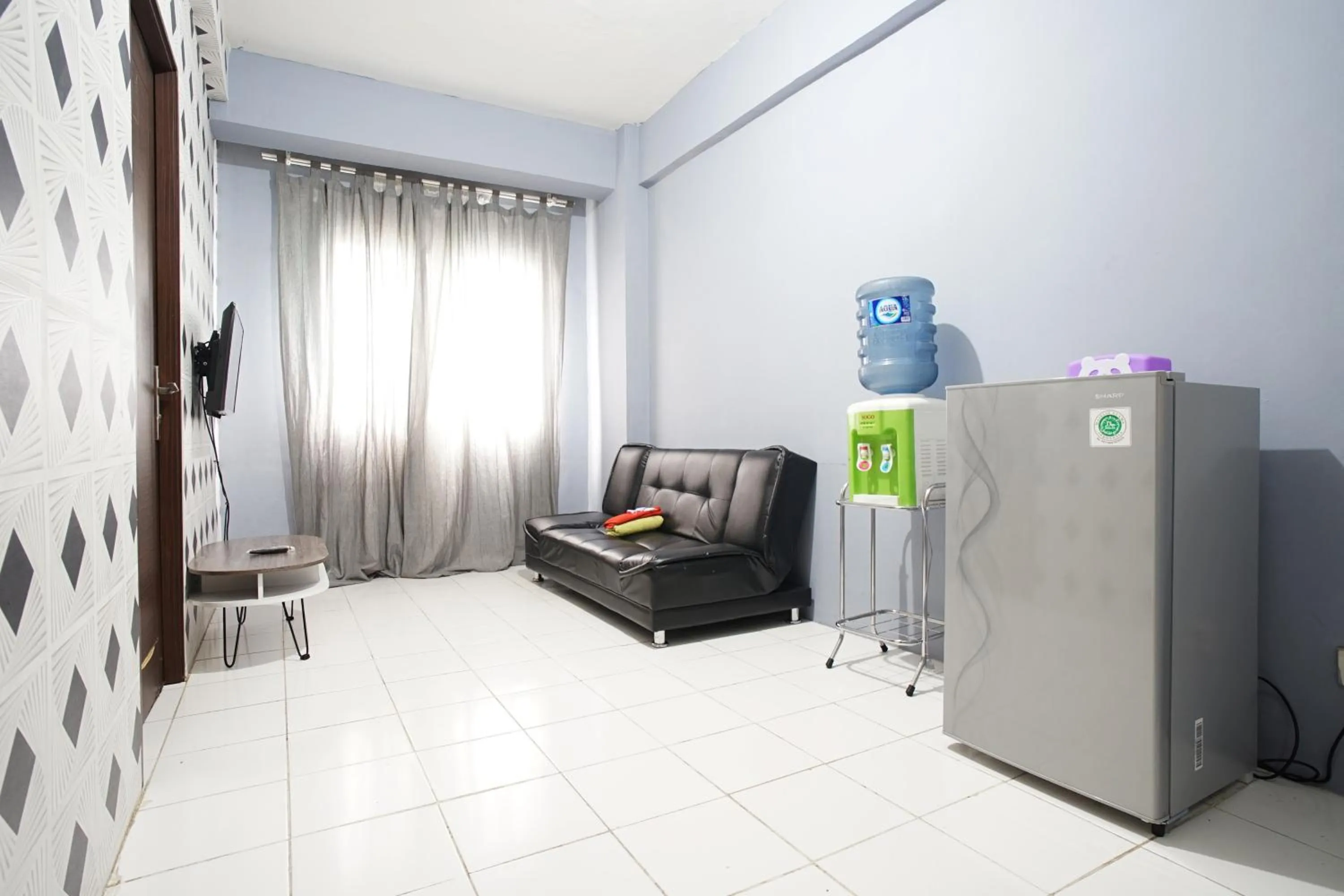 TV and multimedia in City Park Apartment by Anita