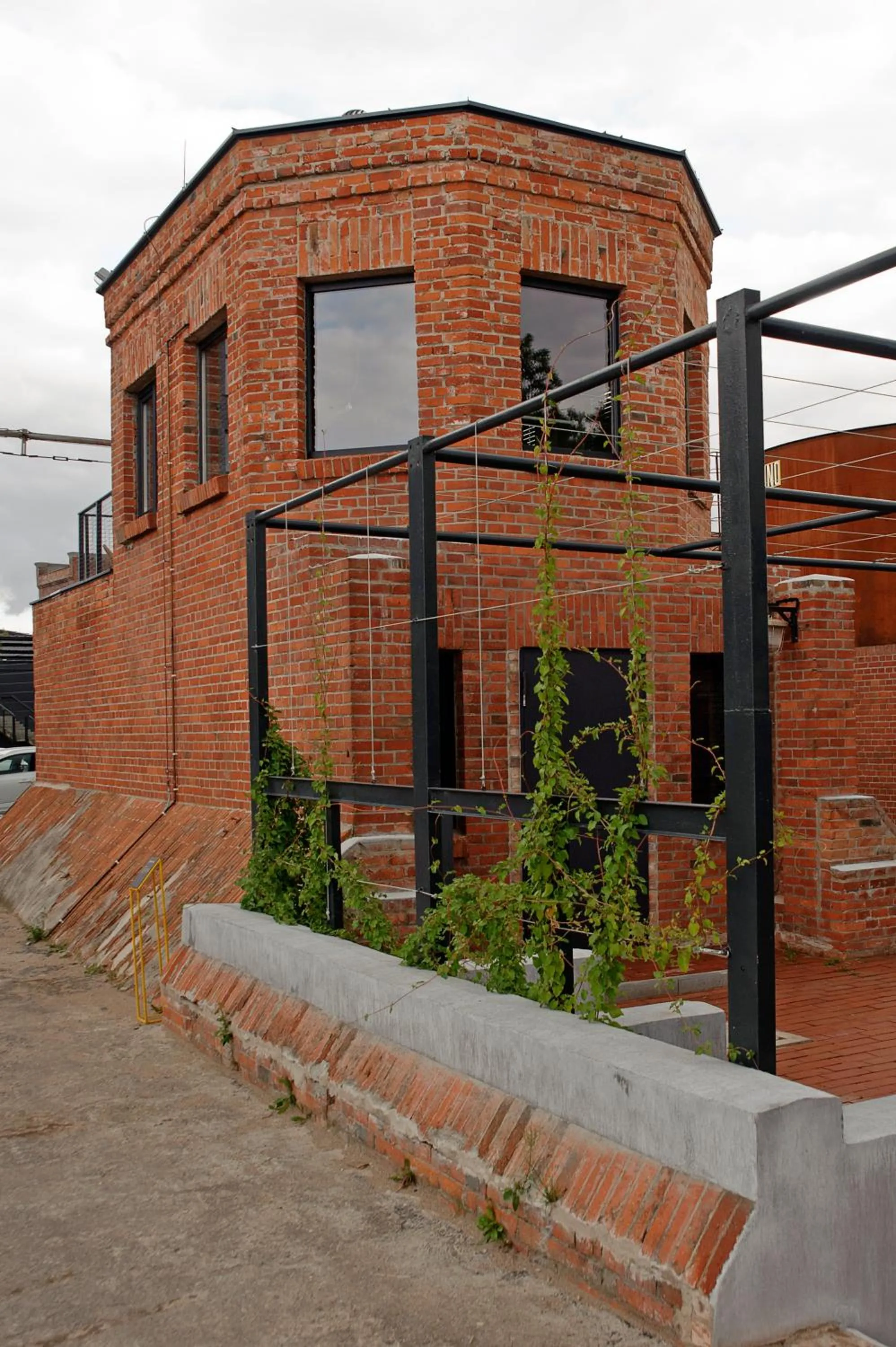 Property building in Cukrownia Żnin
