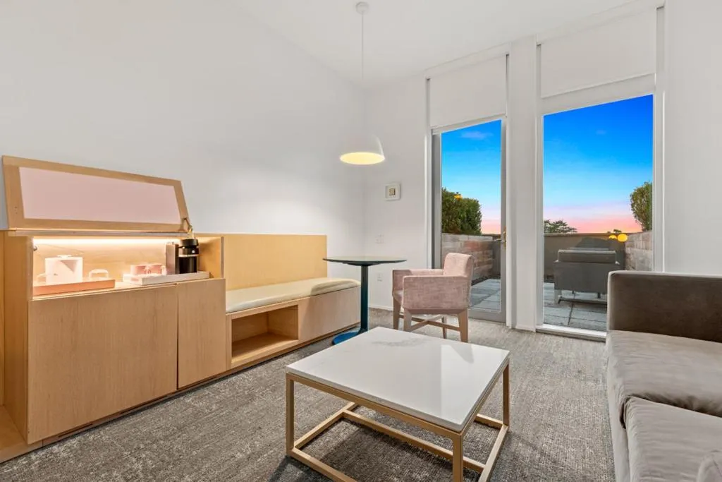 Living room in The Doyle Hotel