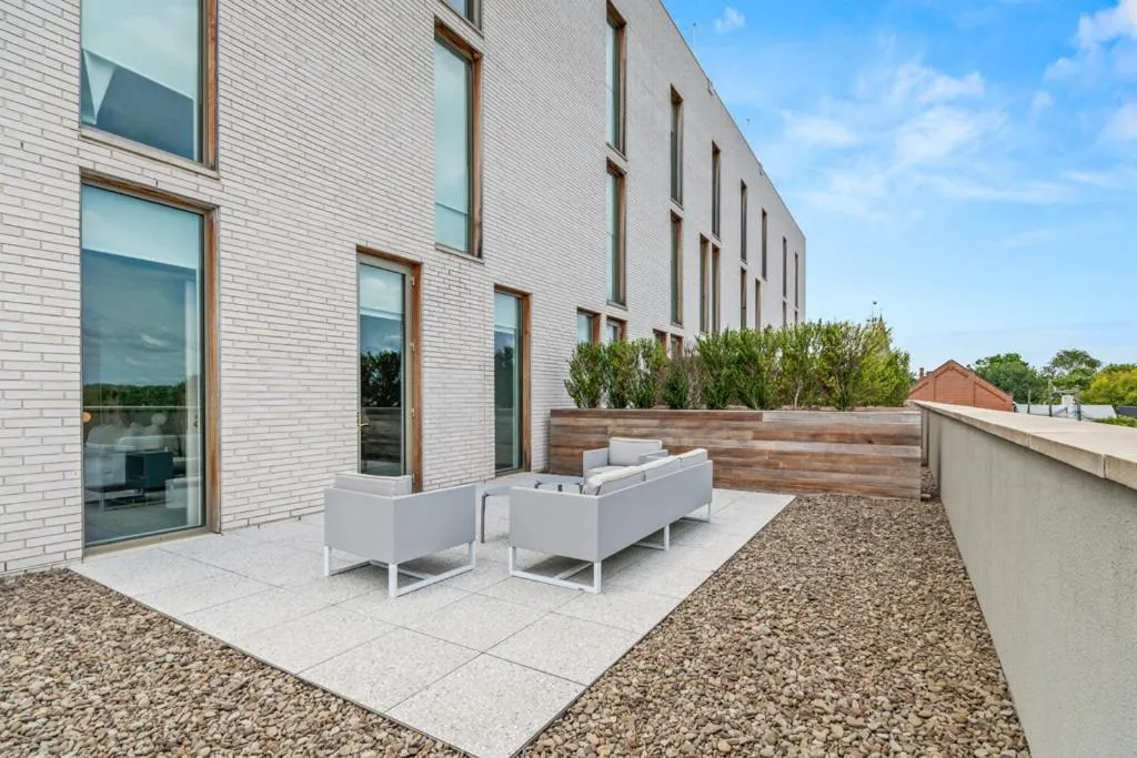 Patio in The Doyle Hotel