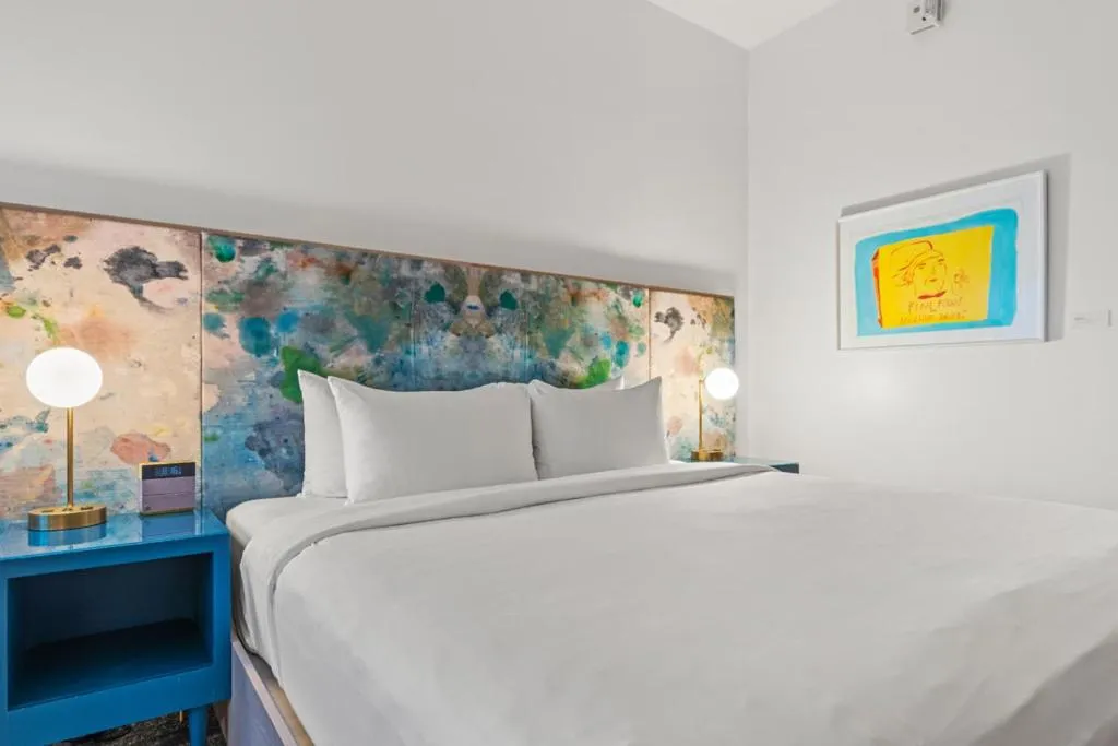 Bed in The Doyle Hotel