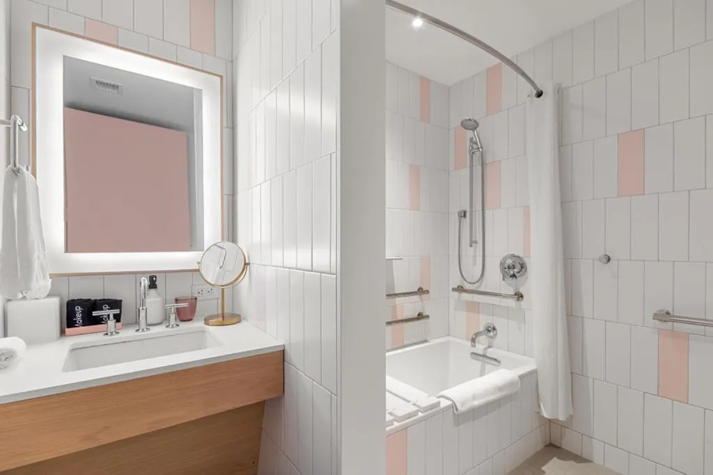 Shower in The Doyle Hotel