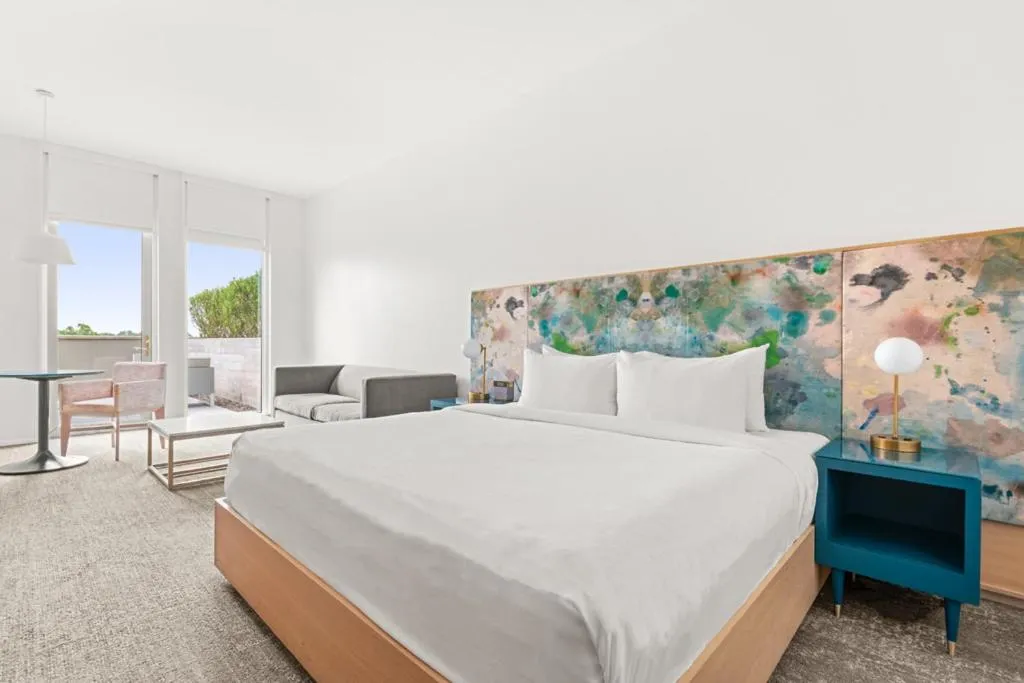 Bed in The Doyle Hotel