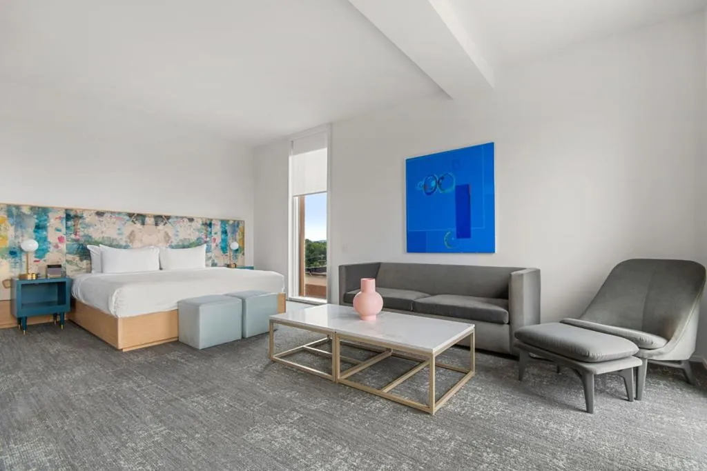 Bed in The Doyle Hotel