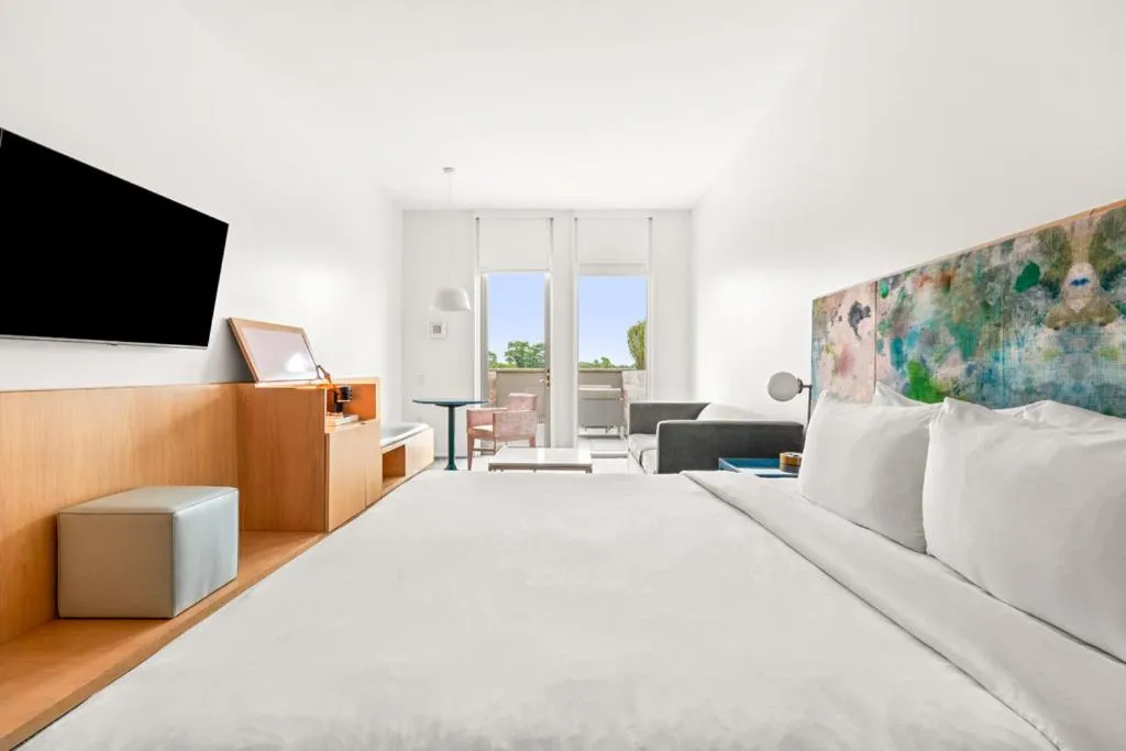 Bed in The Doyle Hotel