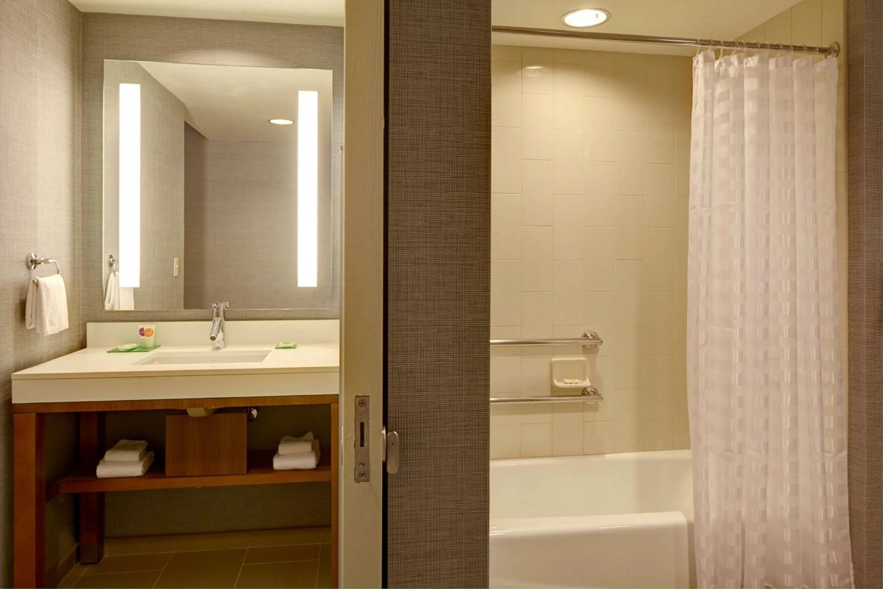 Bathroom in Hyatt Place Melbourne - Palm Bay - I-95