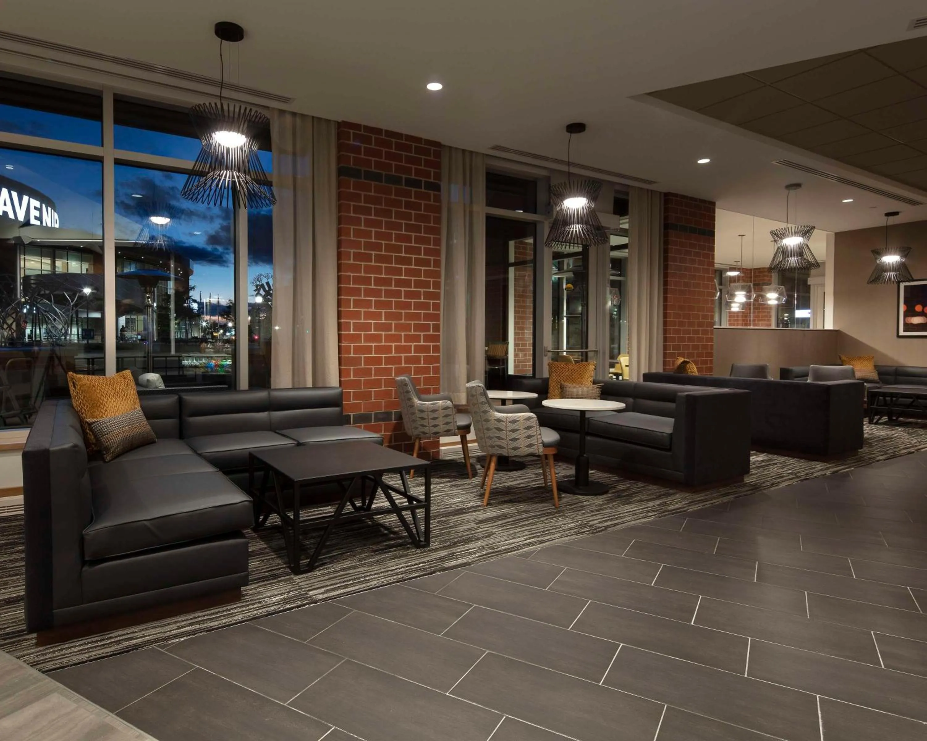 Lounge or bar in Hyatt Place Moncton-Downtown