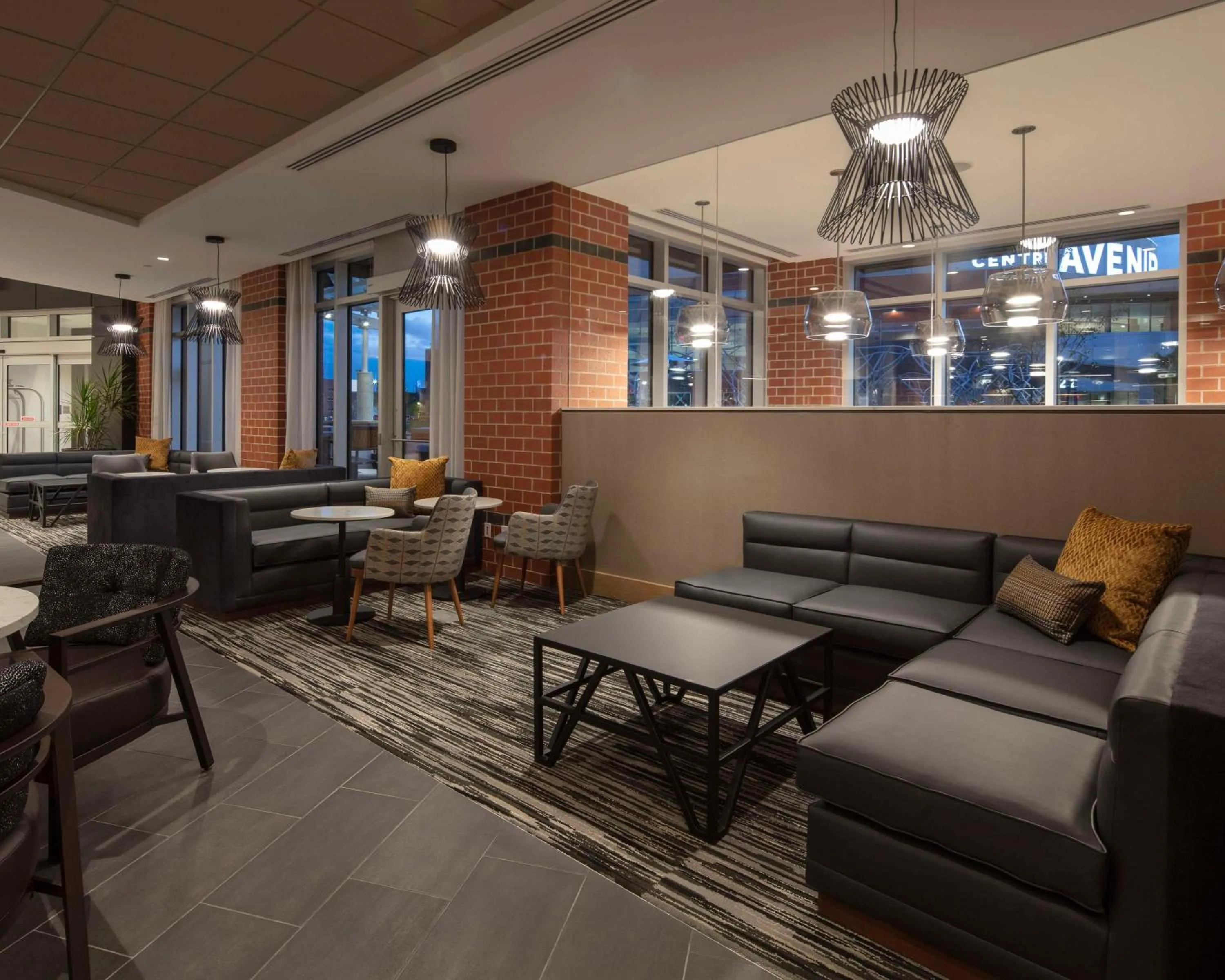 Lounge or bar in Hyatt Place Moncton-Downtown