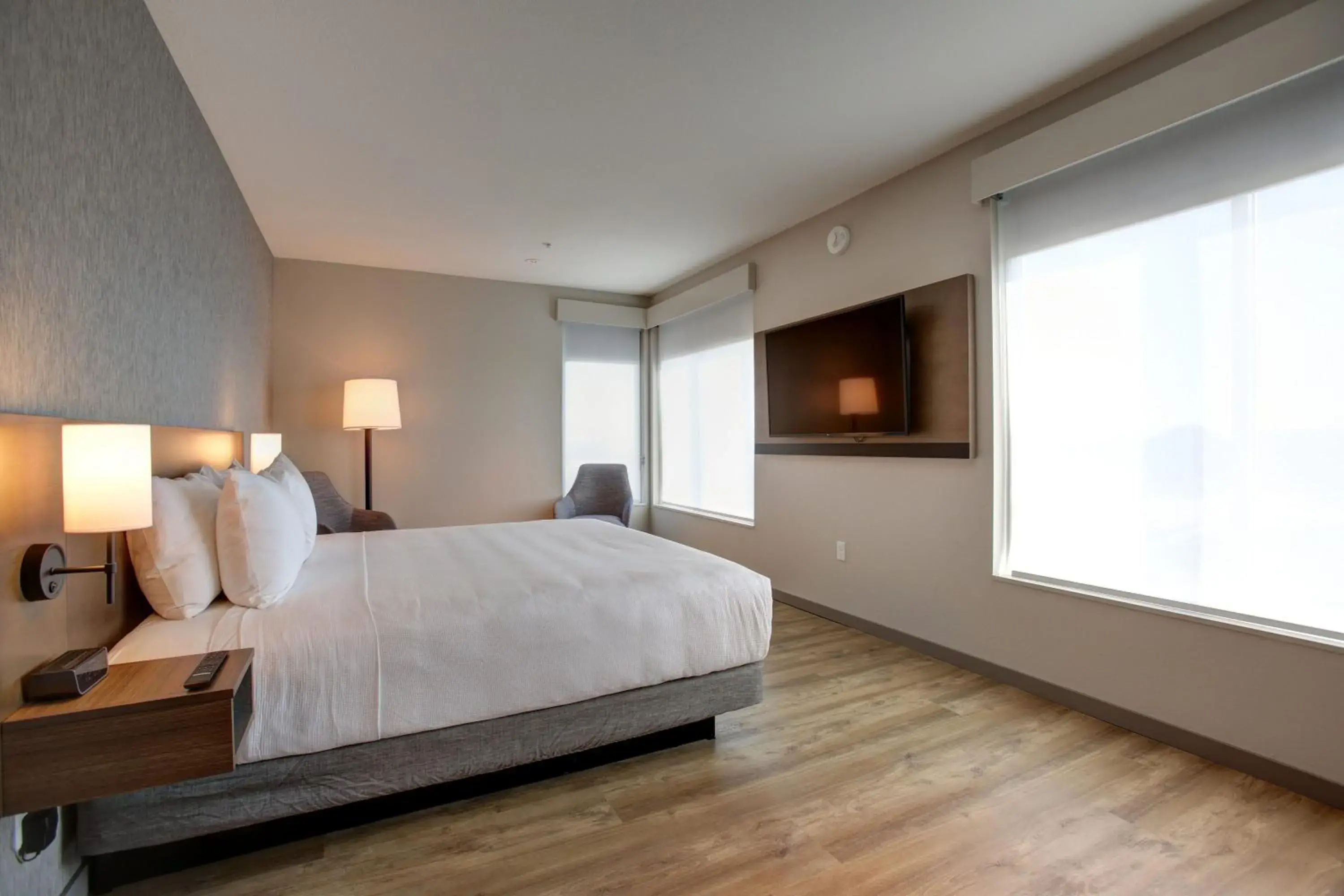 Bedroom, Bed in Hyatt Place at Wichita State University Bedroom, Bed in Hyatt Place at Wichita State University