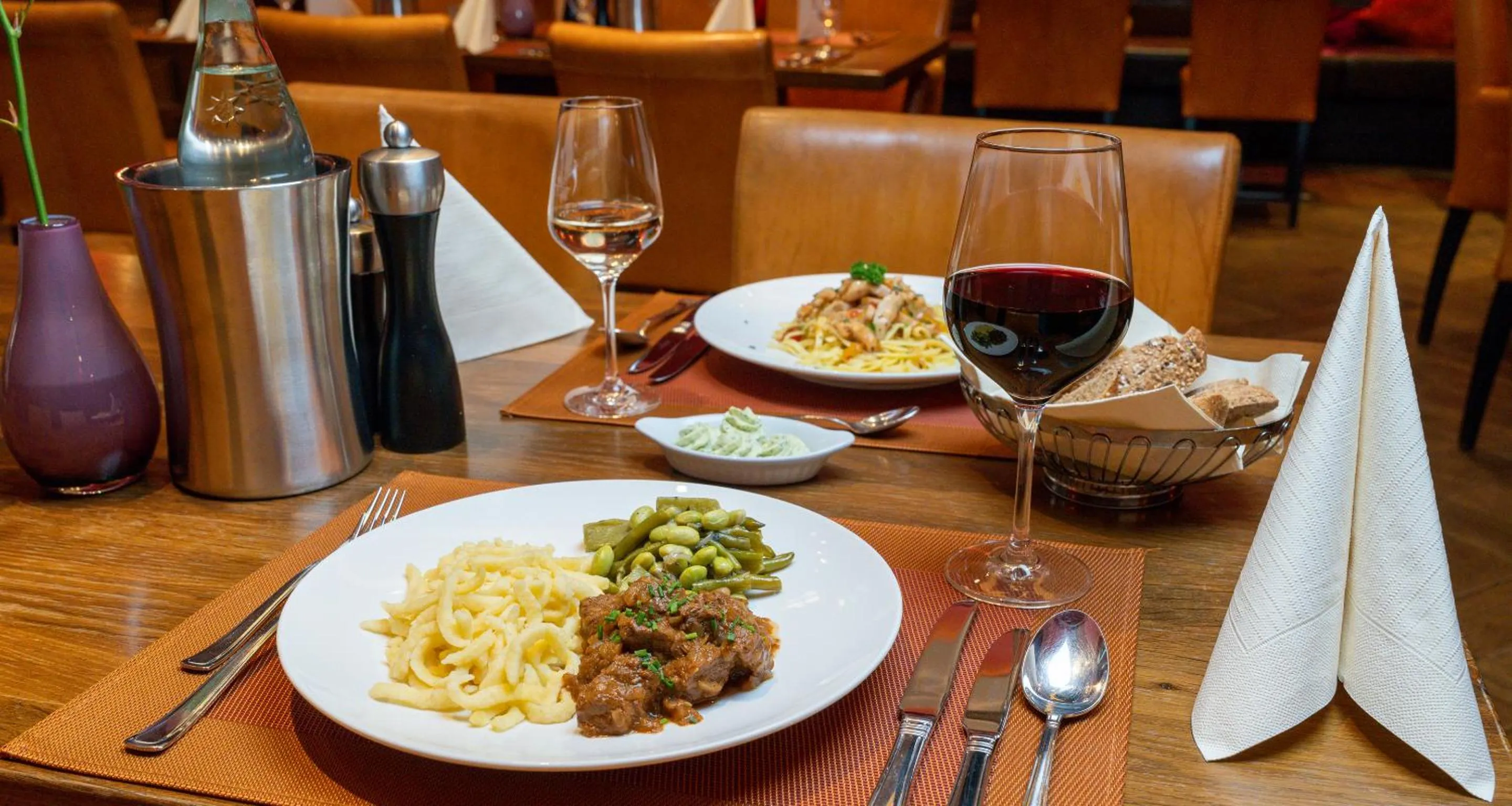 Food and drinks in PLAZA INN Köln Pulheim