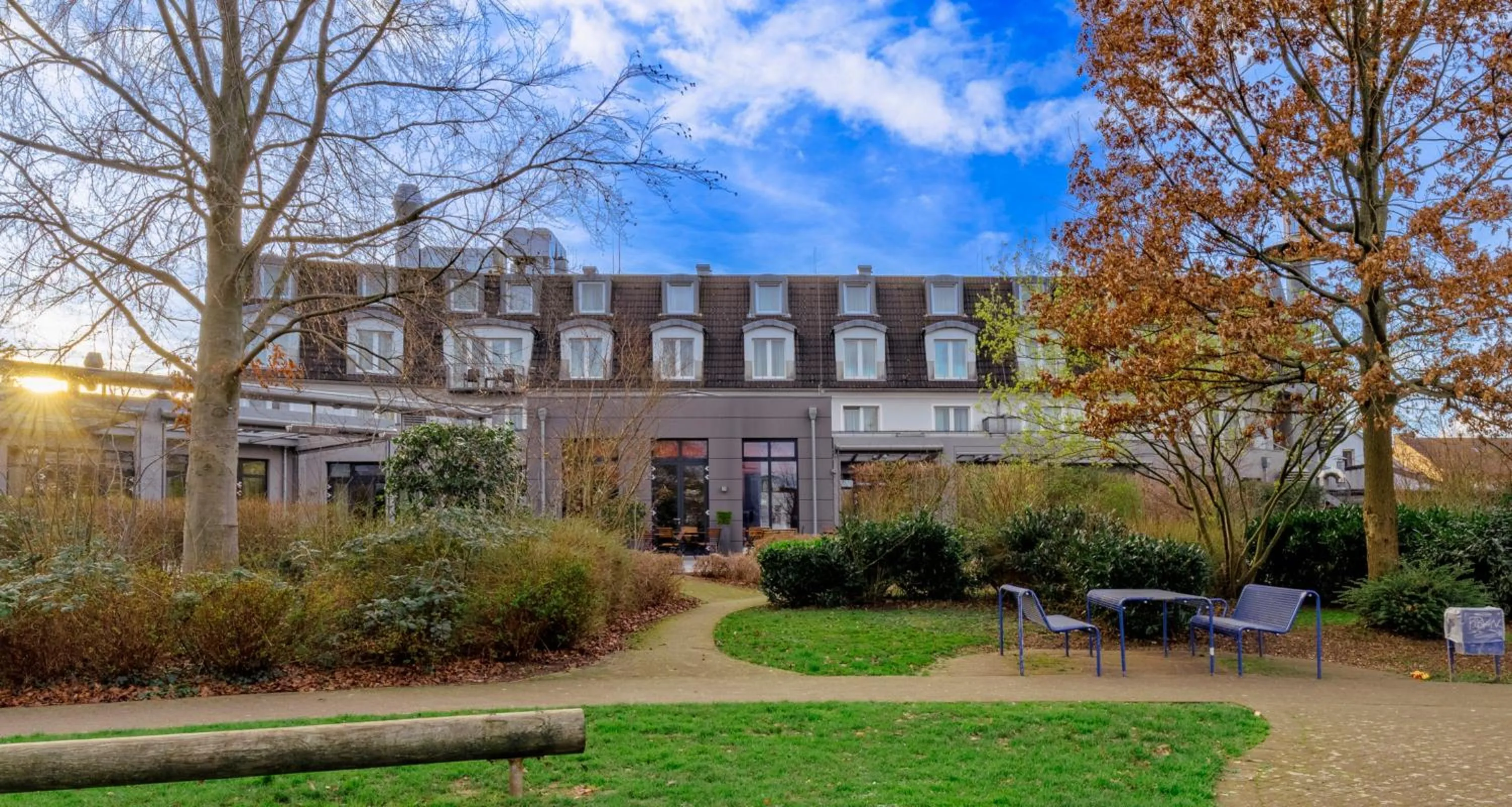 Property building in PLAZA INN Köln Pulheim