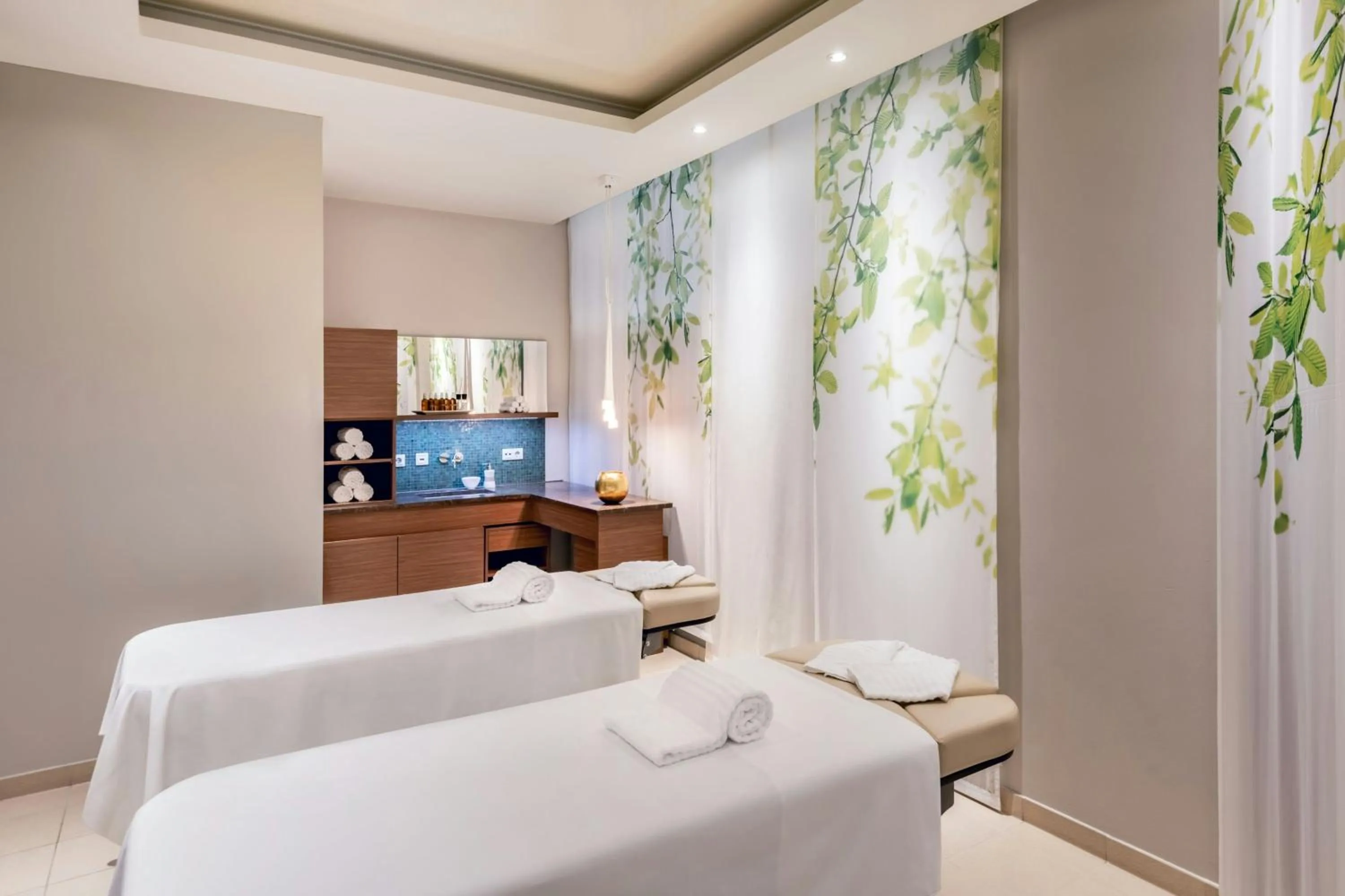 Spa and wellness centre/facilities, Bed in The Westin Grand Munich