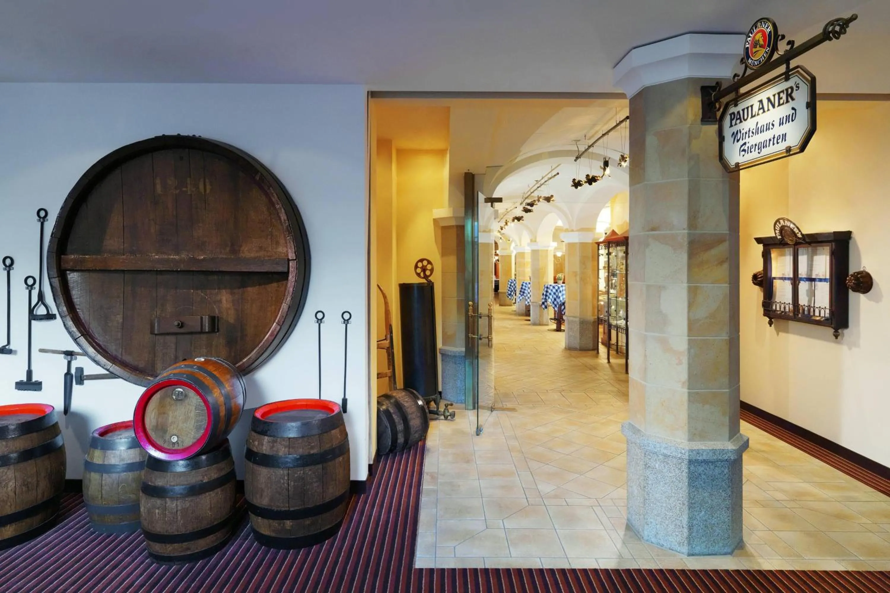 Restaurant/places to eat in The Westin Grand Munich