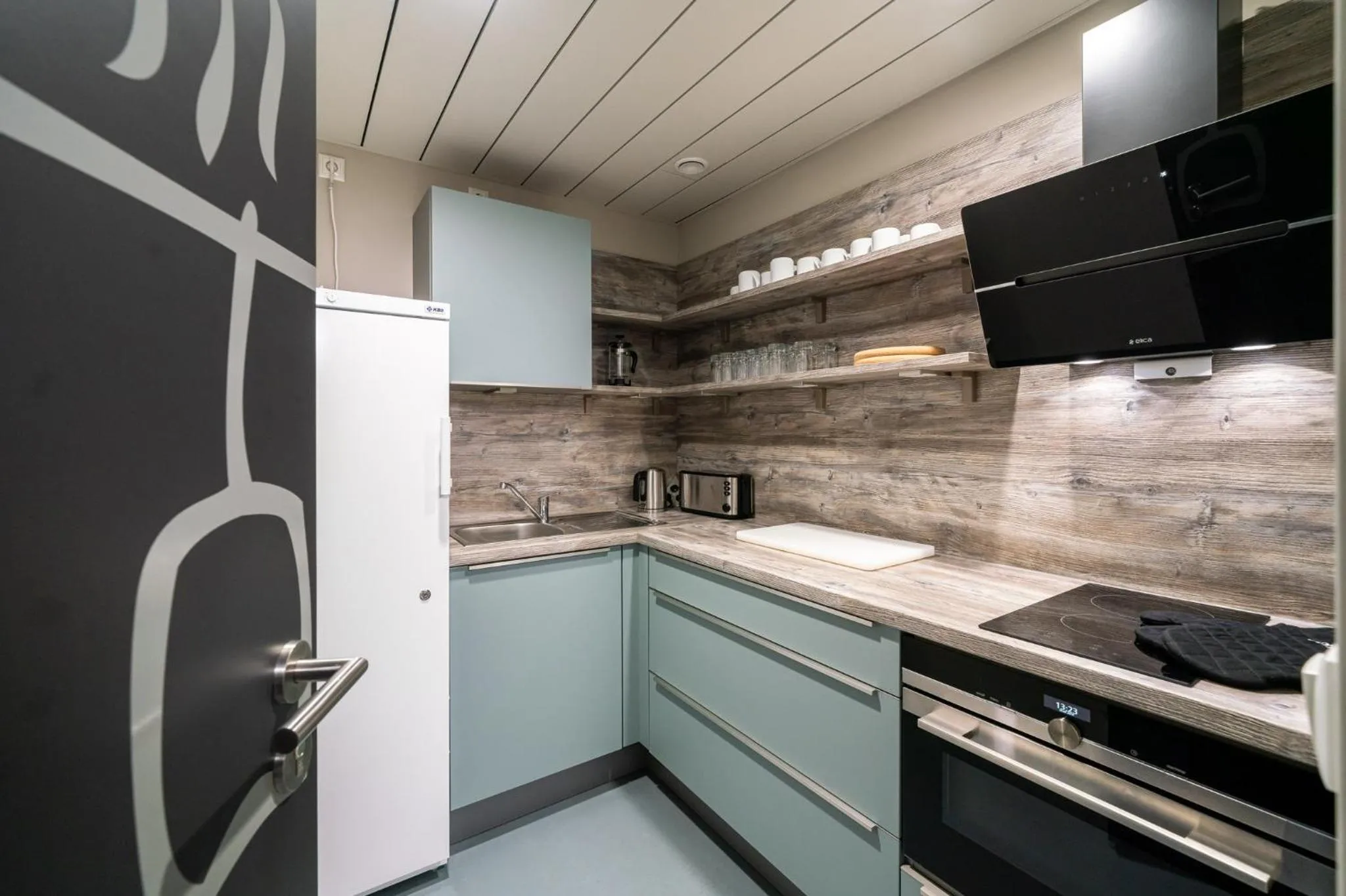 Kitchen or kitchenette in WIROtel Warnemünde