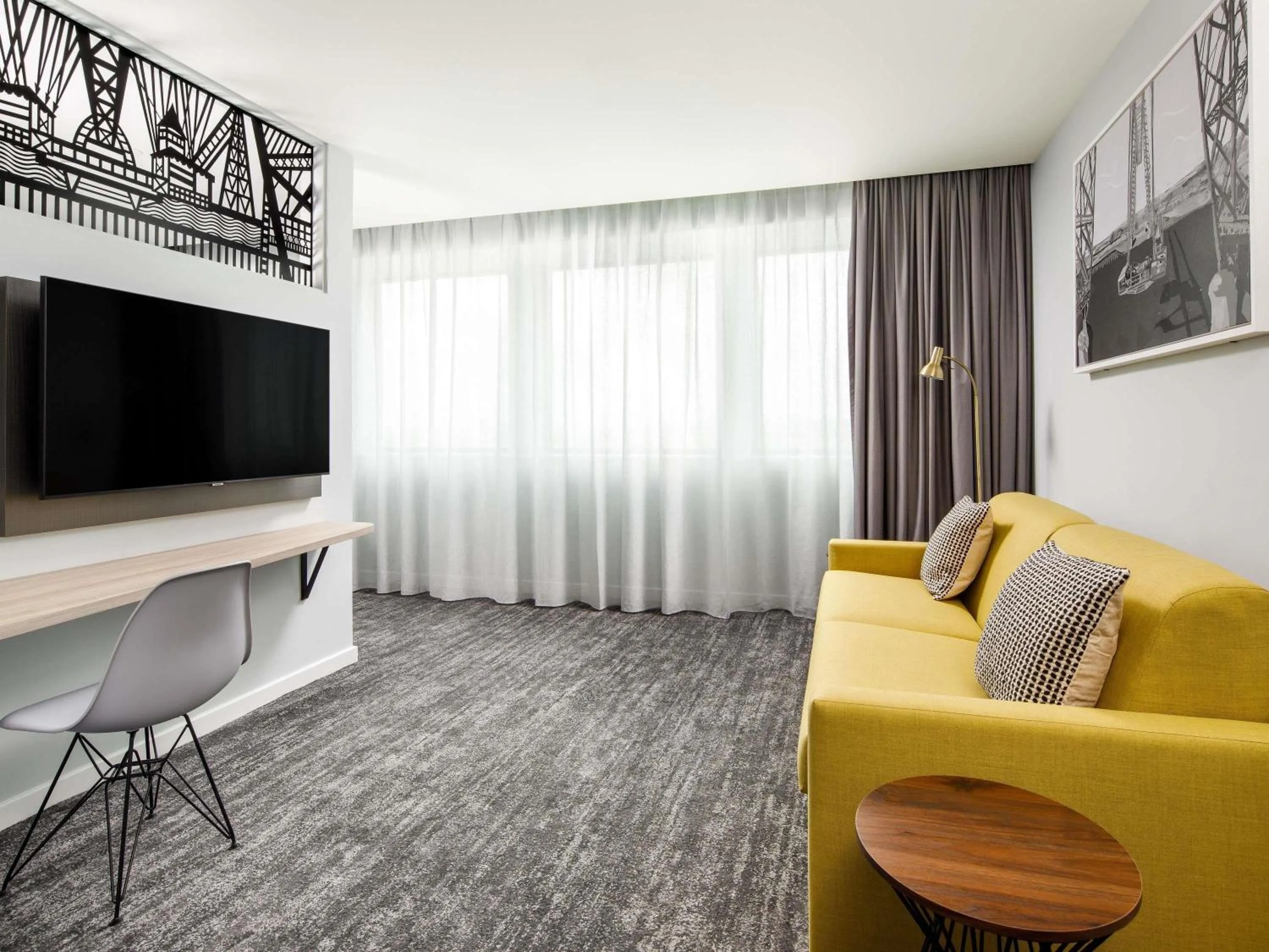 Bedroom in Mercure Newport