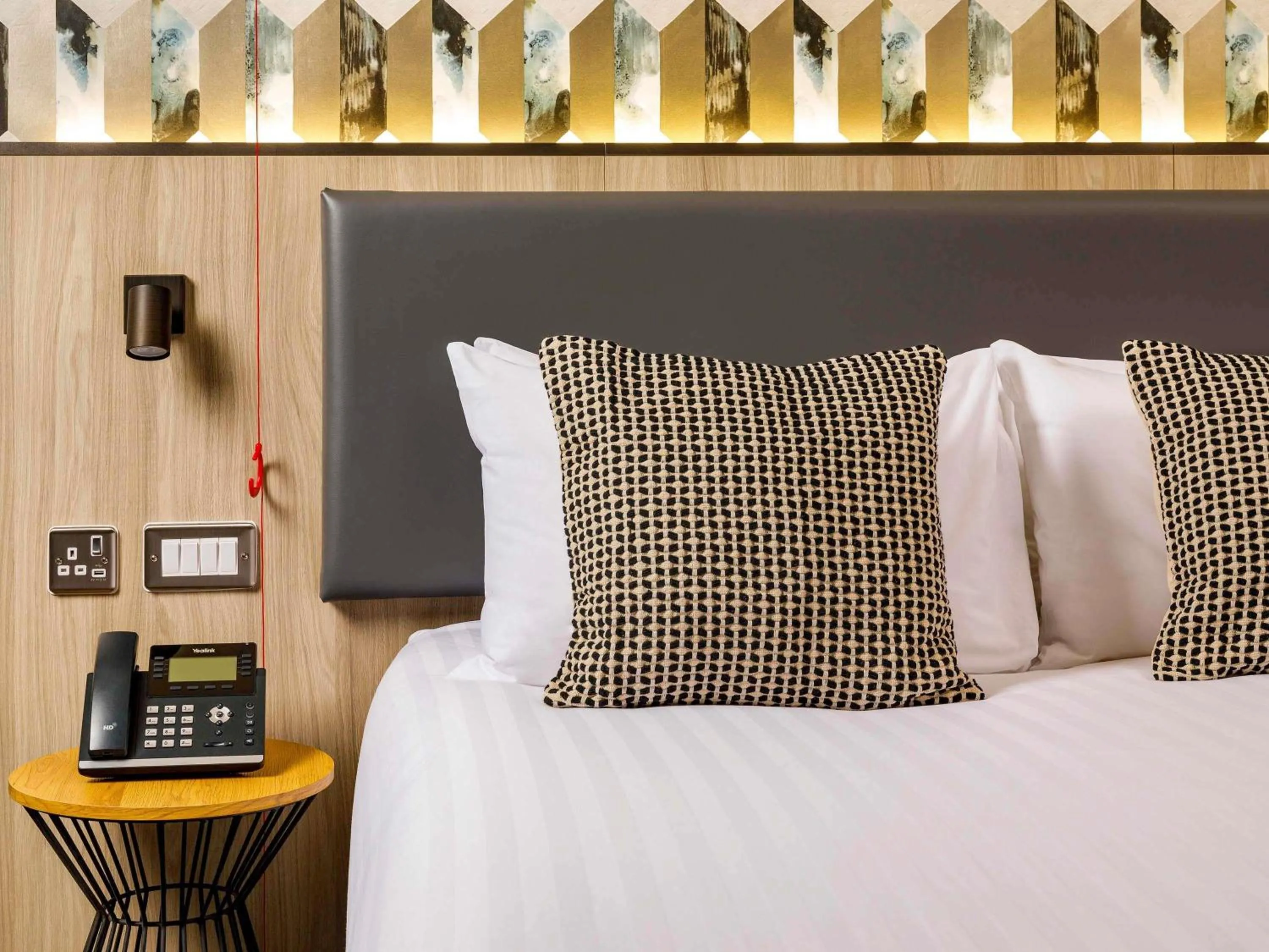 Bedroom, Bed in Mercure Newport