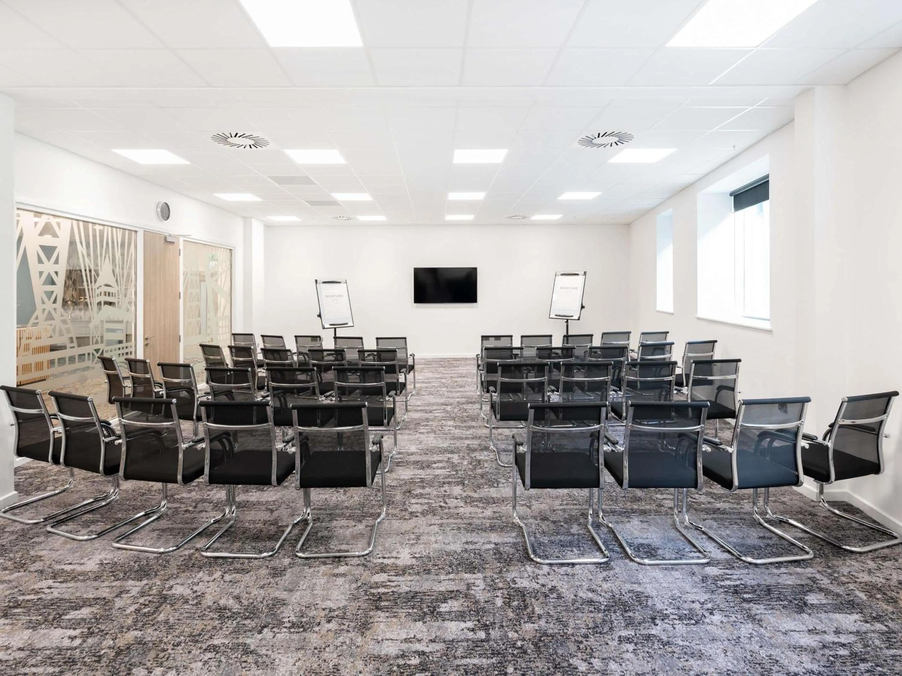Meeting/conference room in Mercure Newport