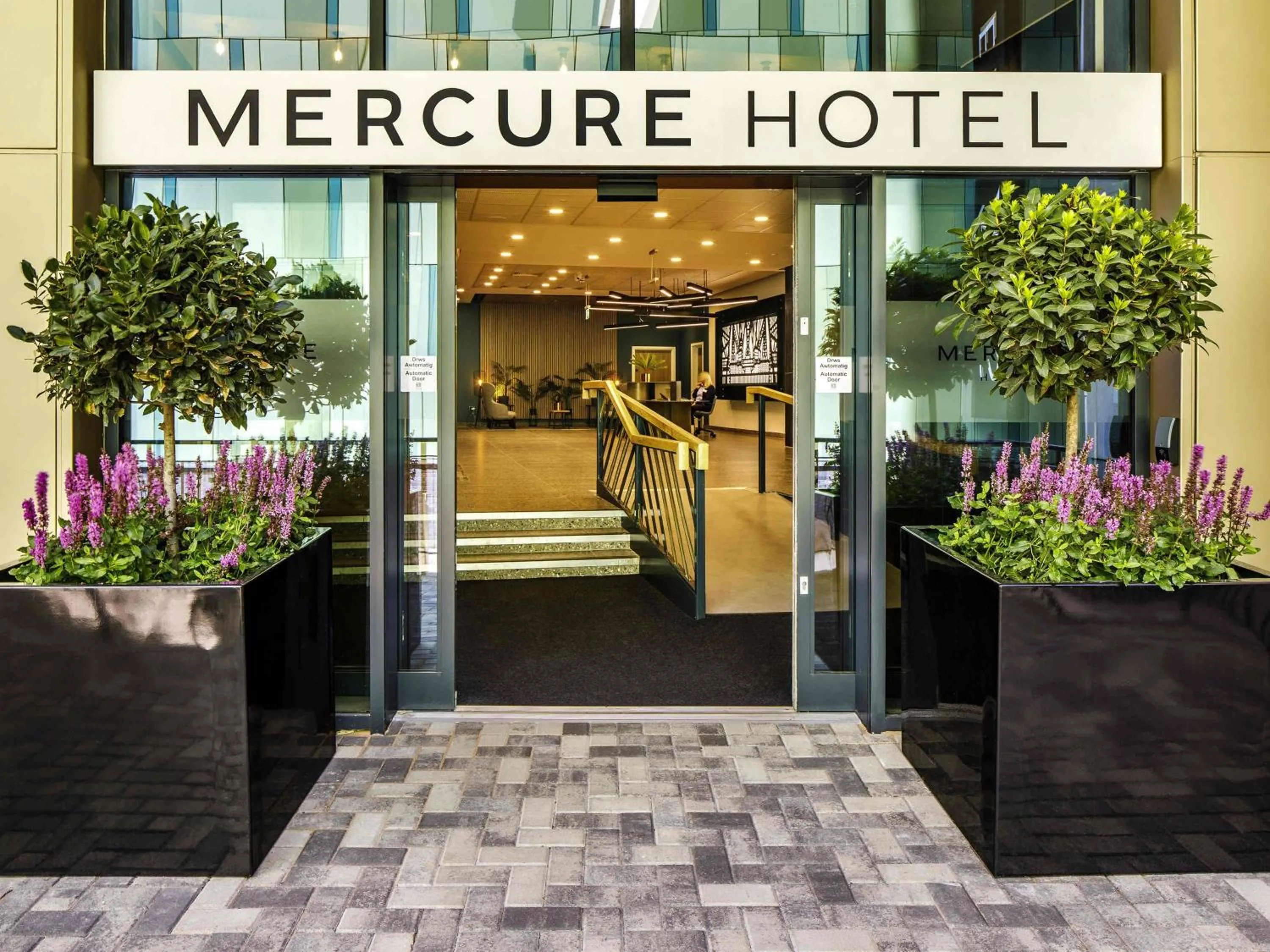 Property building in Mercure Newport