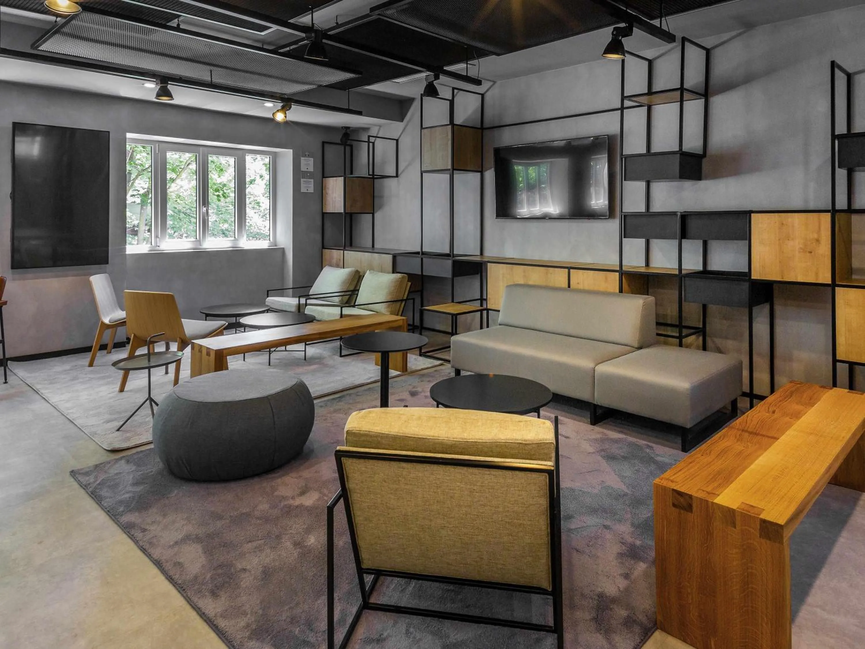 Restaurant/places to eat in ibis Porto Centro Mercado Bolhao