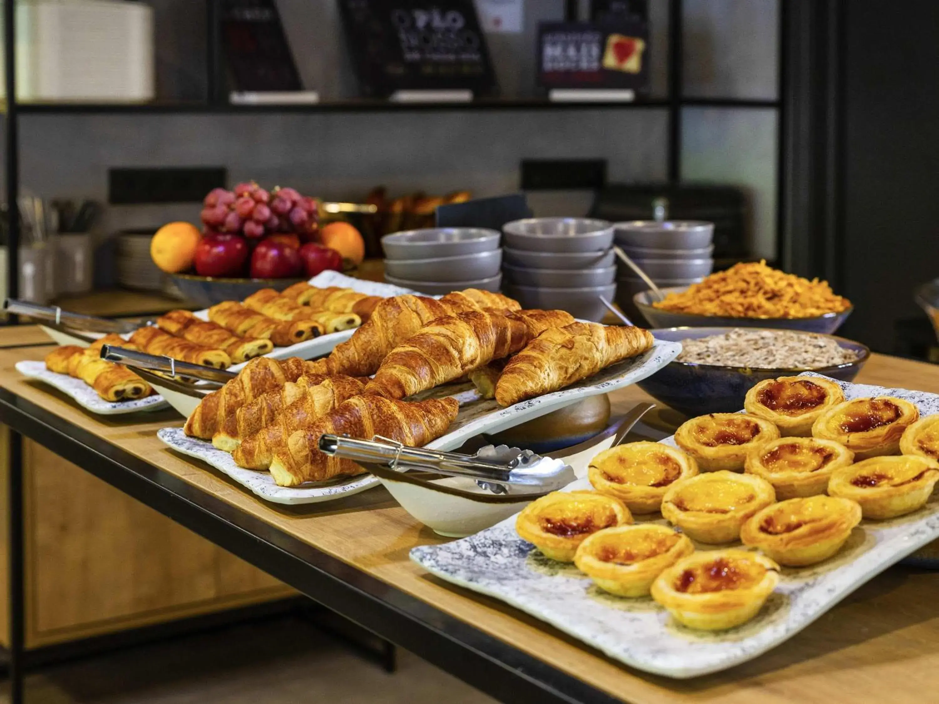 Restaurant/places to eat in ibis Porto Centro Mercado Bolhao Restaurant/places to eat in ibis Porto Centro Mercado Bolhao