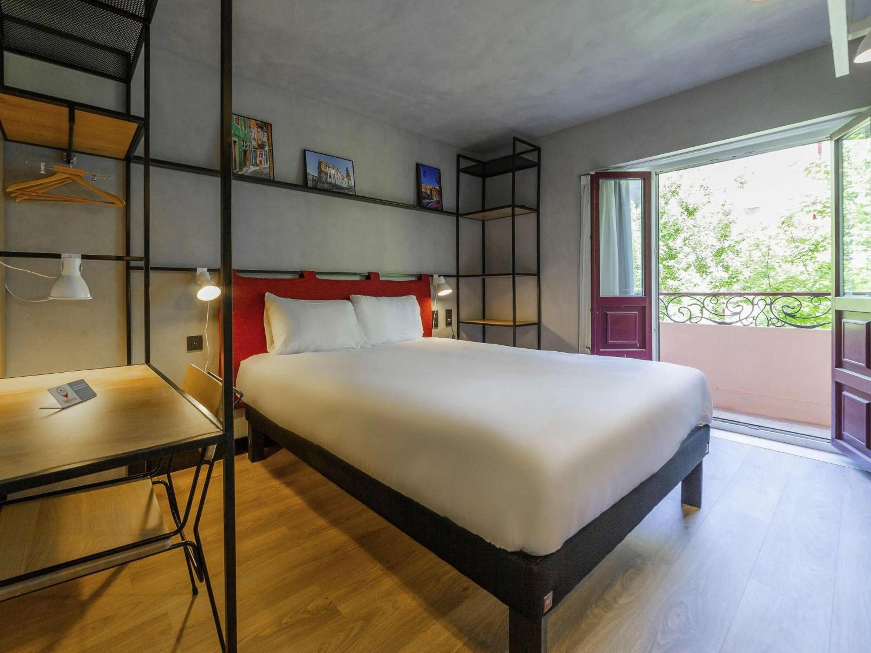 Bedroom, Bed in ibis Porto Centro Mercado Bolhao