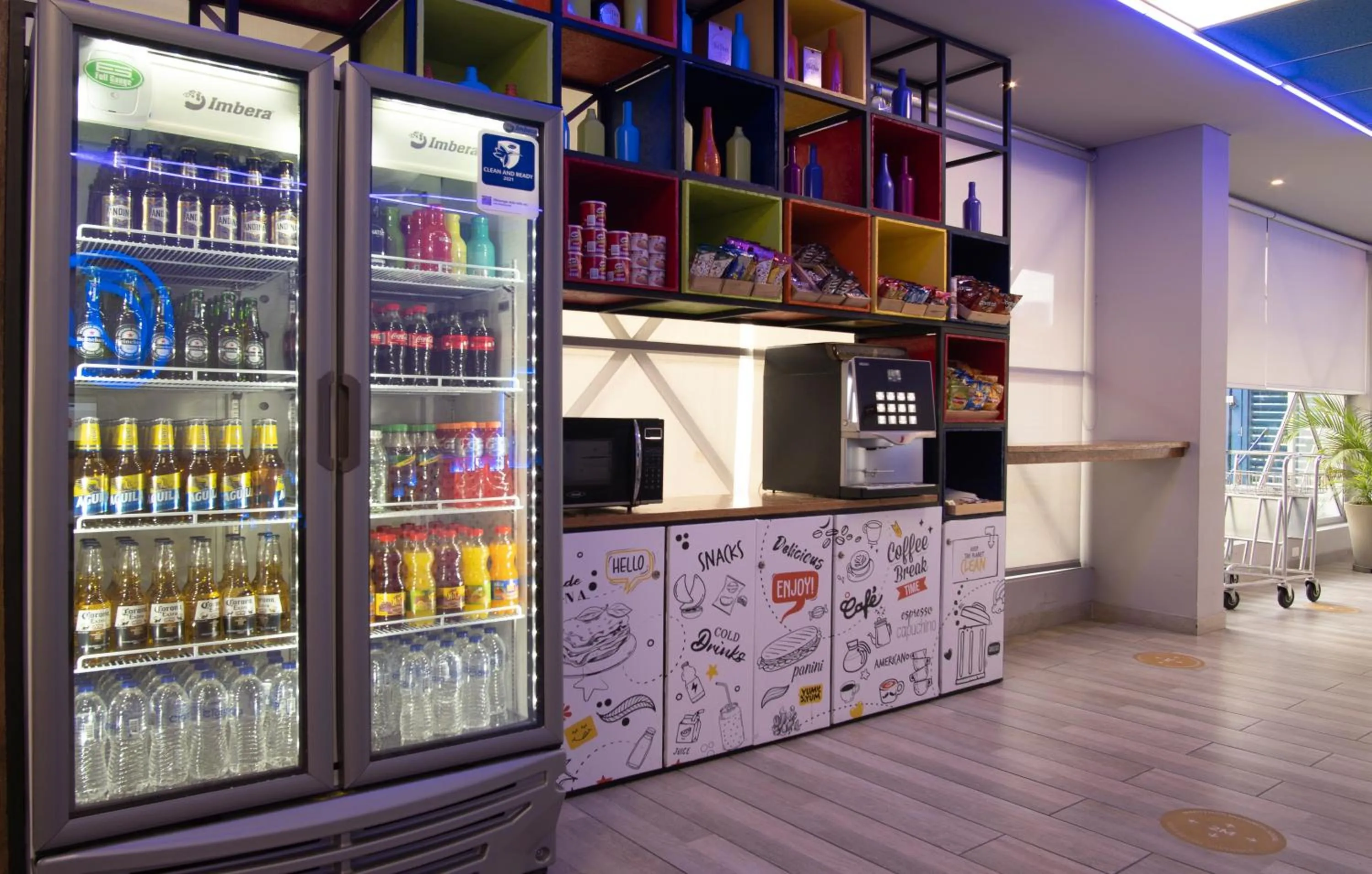 Food and drinks in ibis budget Barranquilla