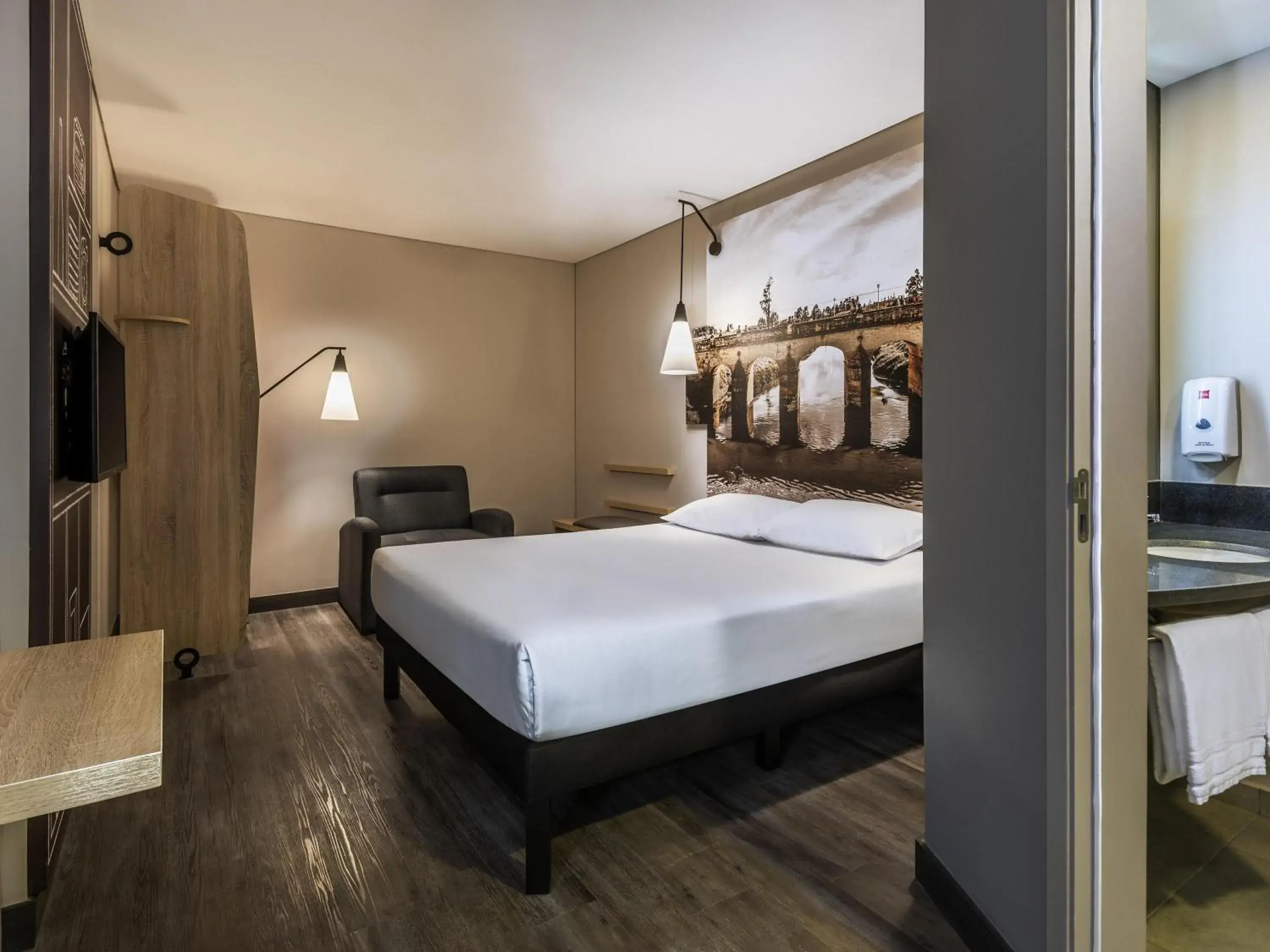 Bedroom, Bed in ibis Chia Bedroom, Bed in ibis Chia