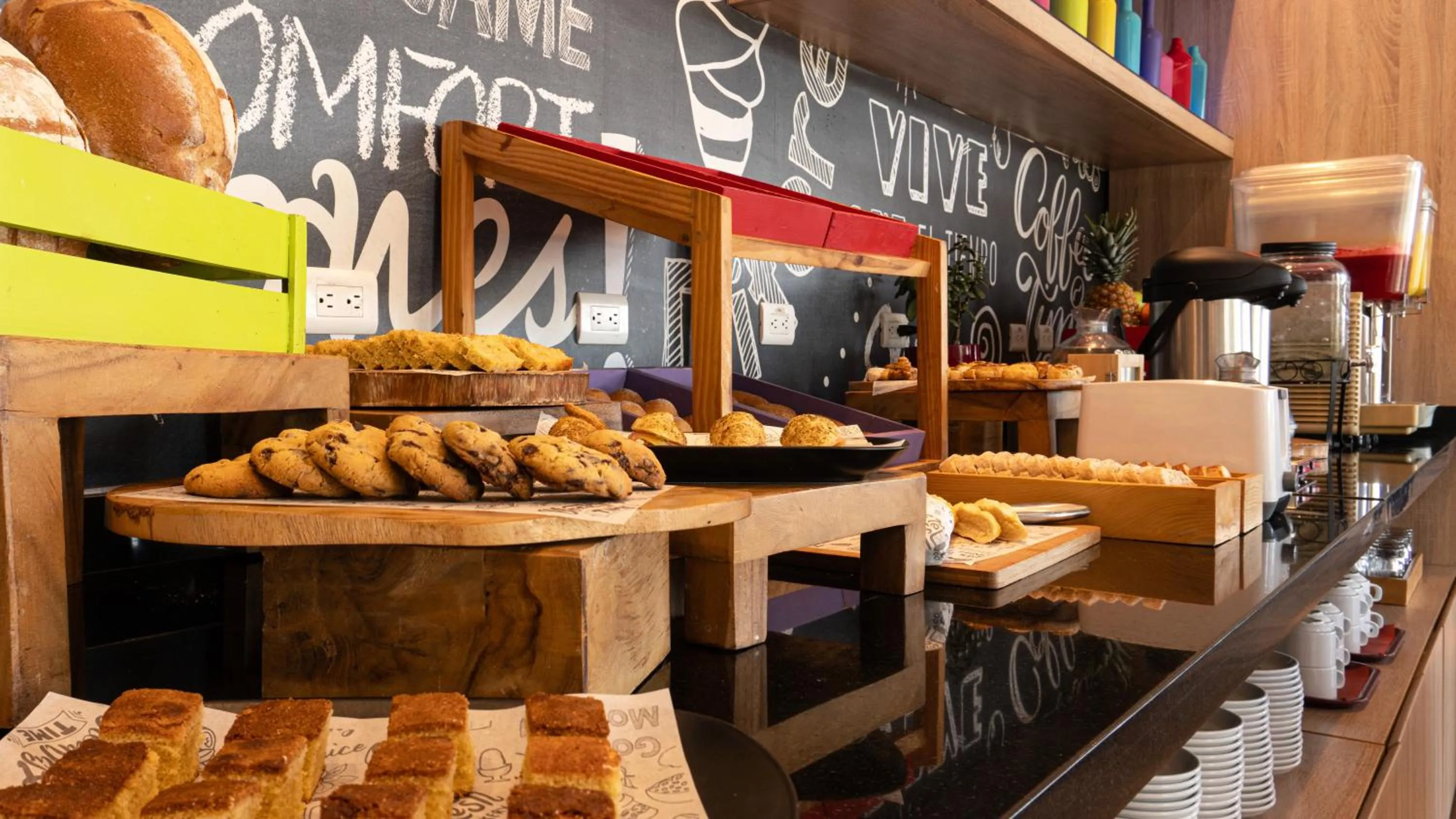 Breakfast in ibis Chia