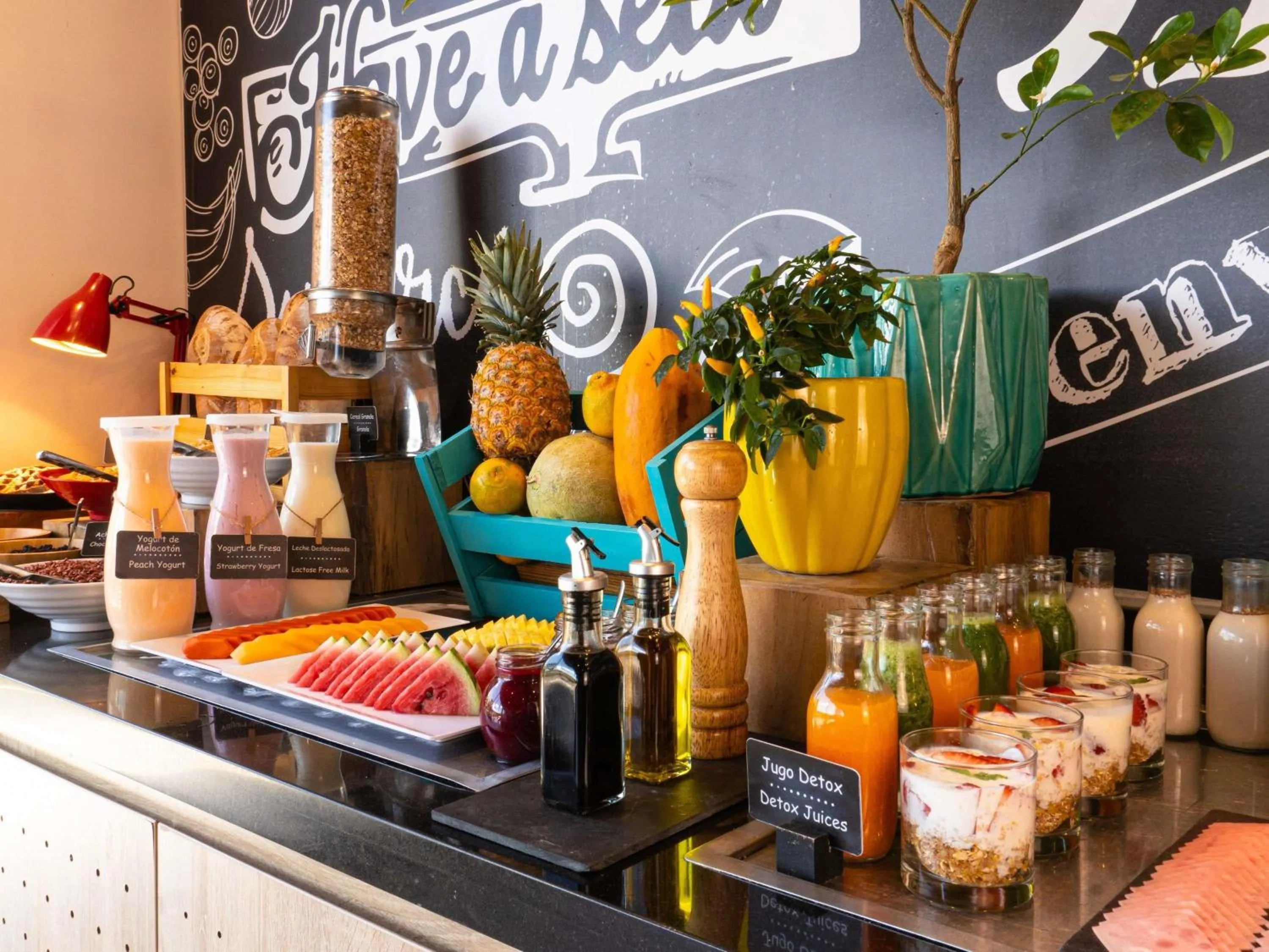 Breakfast in ibis Chia