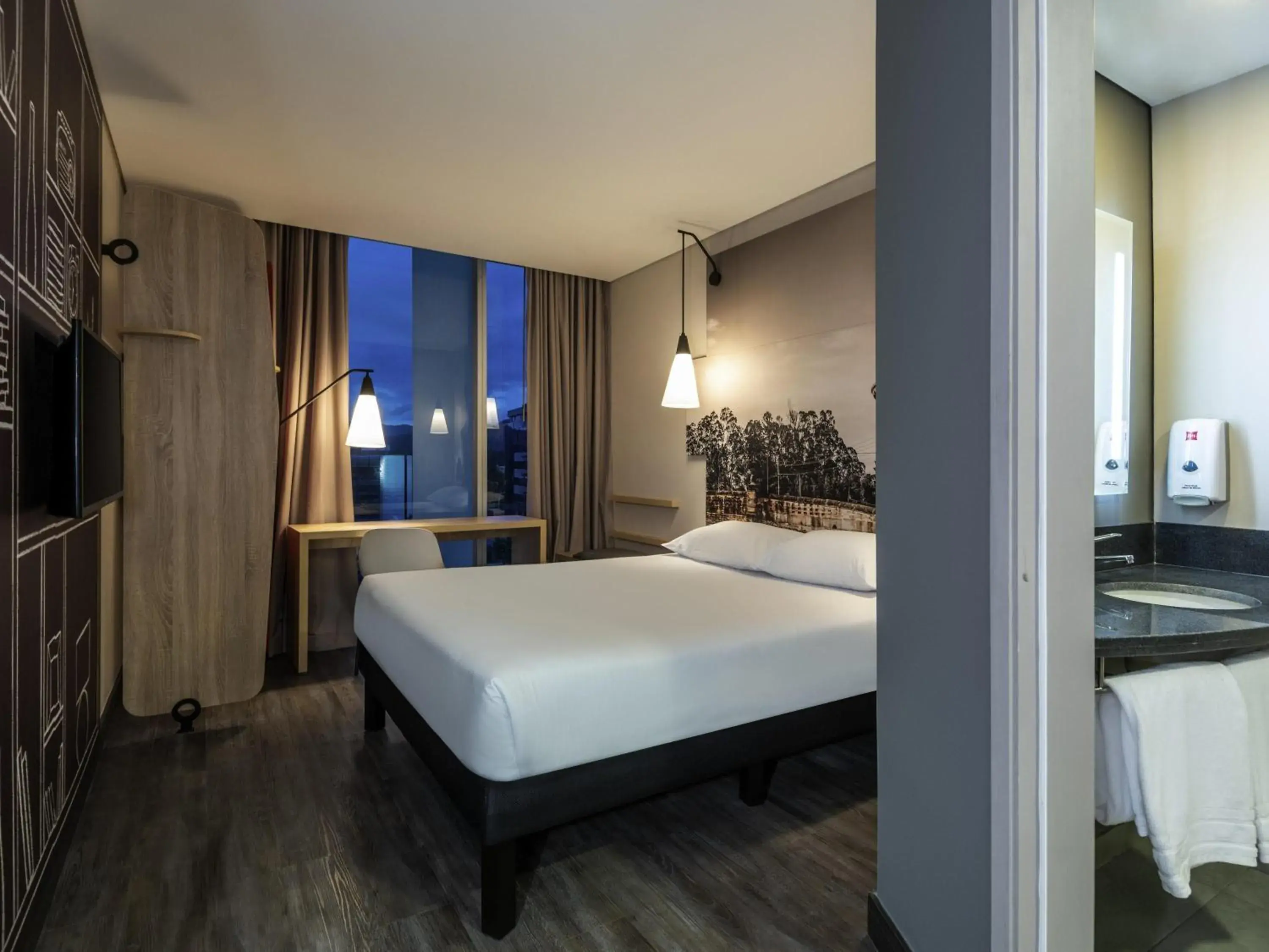 Bedroom, Bed in ibis Chia Bedroom, Bed in ibis Chia