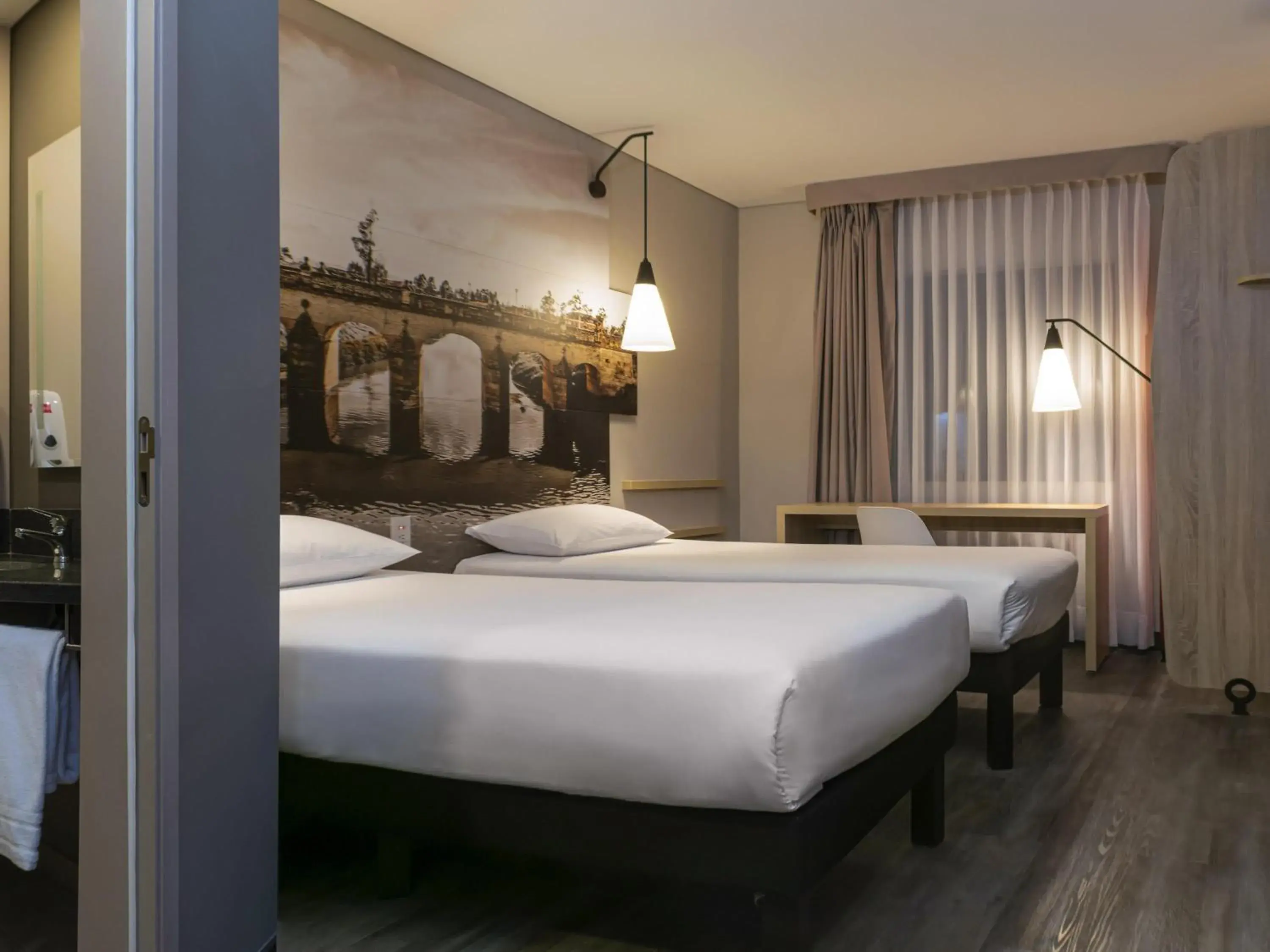 Bedroom, Bed in ibis Chia Bedroom, Bed in ibis Chia