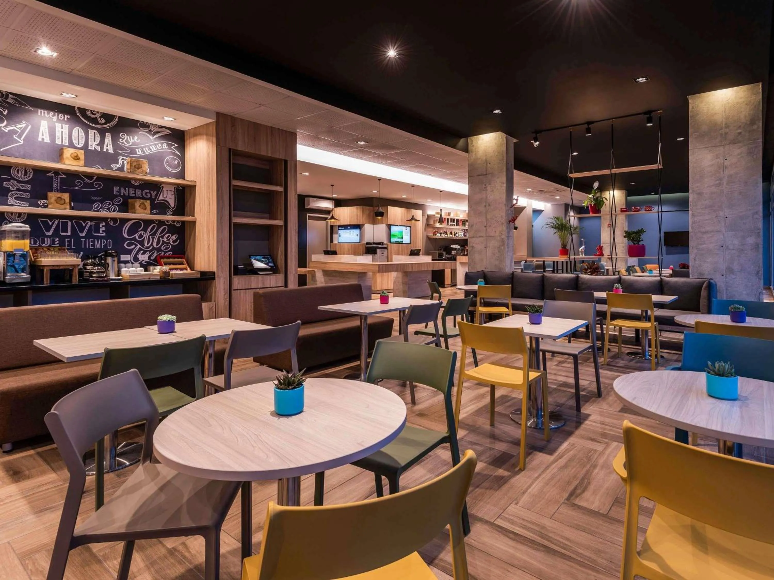 Property building in ibis Chia