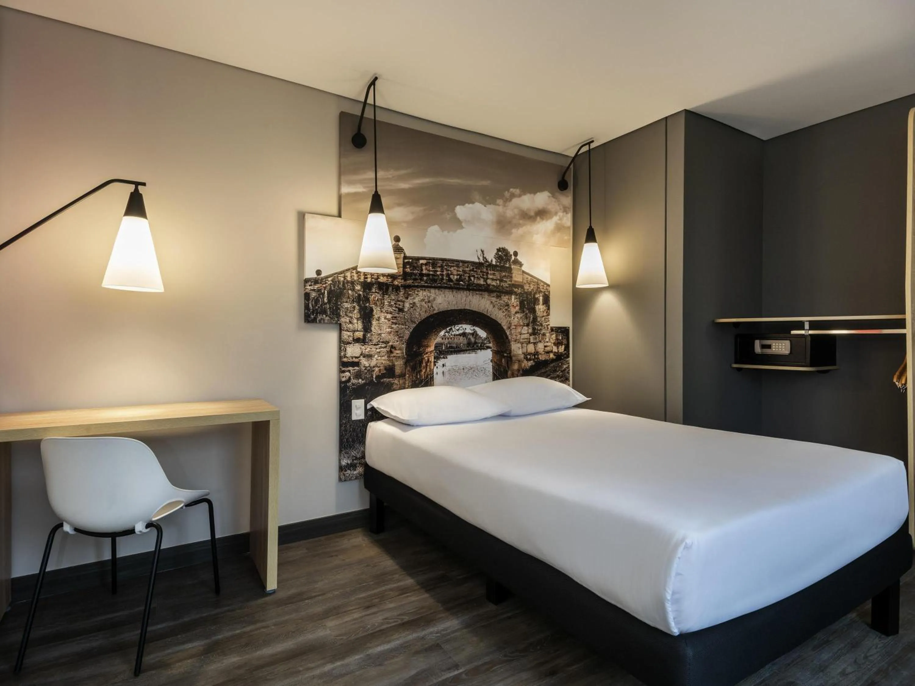 Bedroom, Bed in ibis Chia