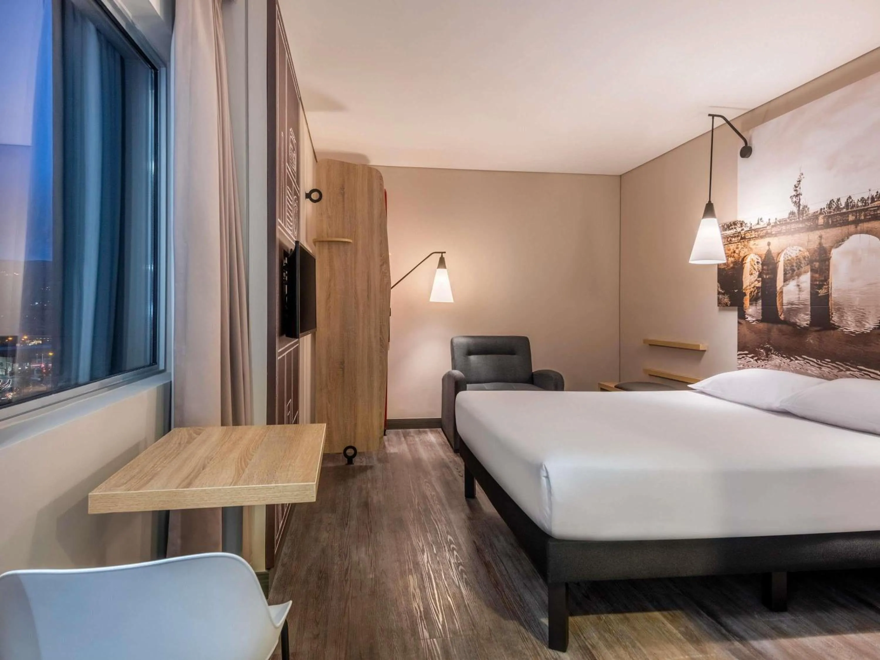 Bedroom, Bed in ibis Chia