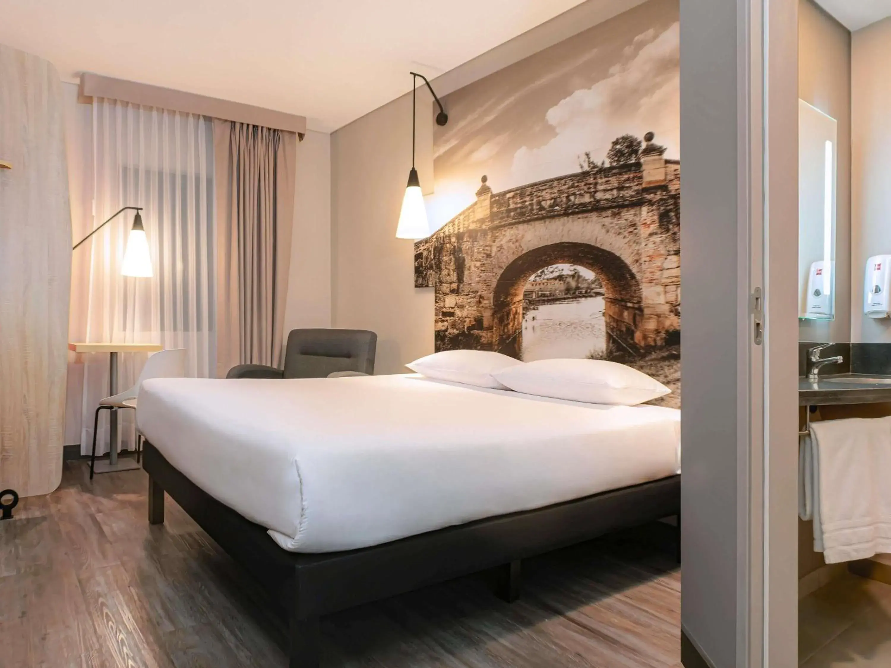 Bedroom, Bed in ibis Chia Bedroom, Bed in ibis Chia