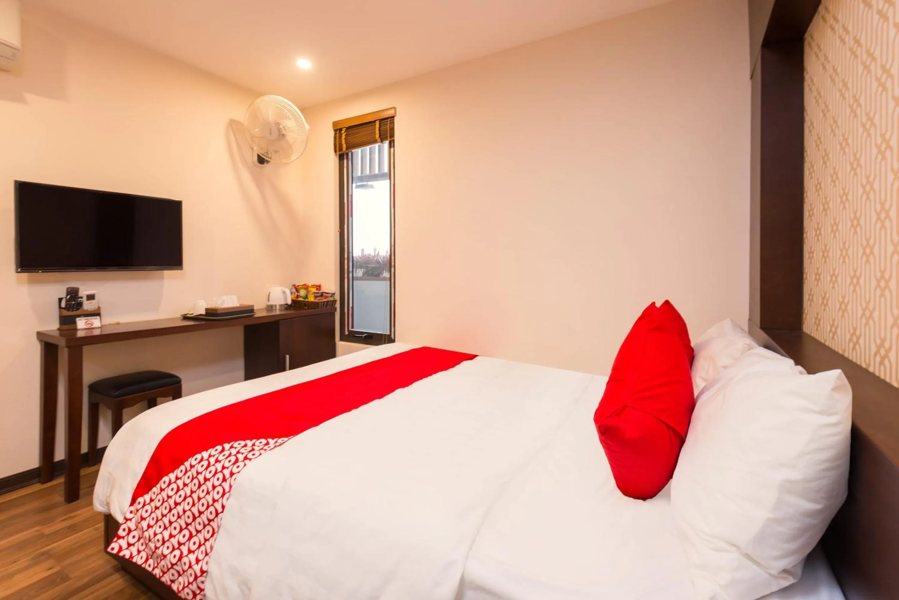 Bedroom, Bed in OYO 930 Thang Long Hotel