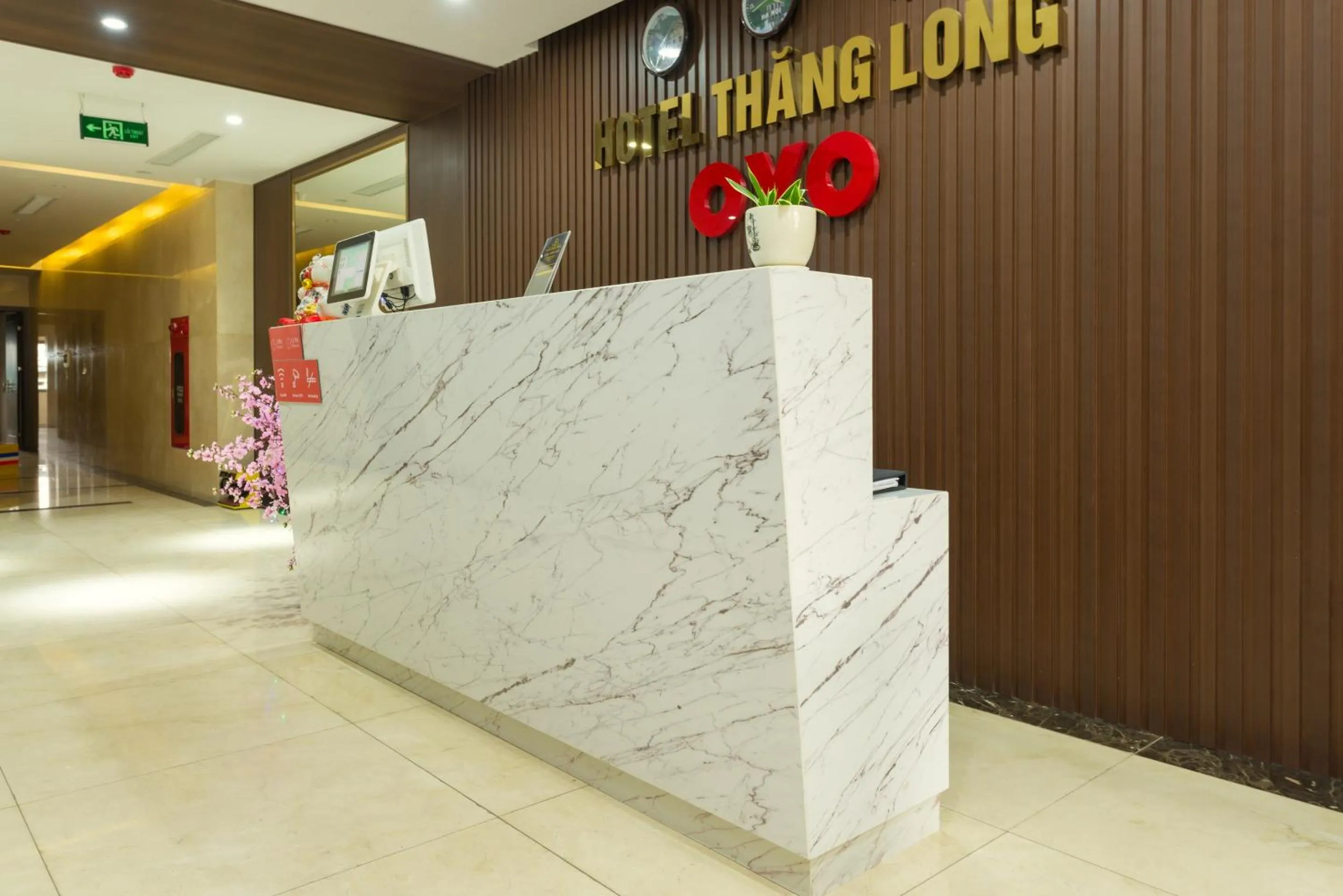Lobby or reception in OYO 930 Thang Long Hotel