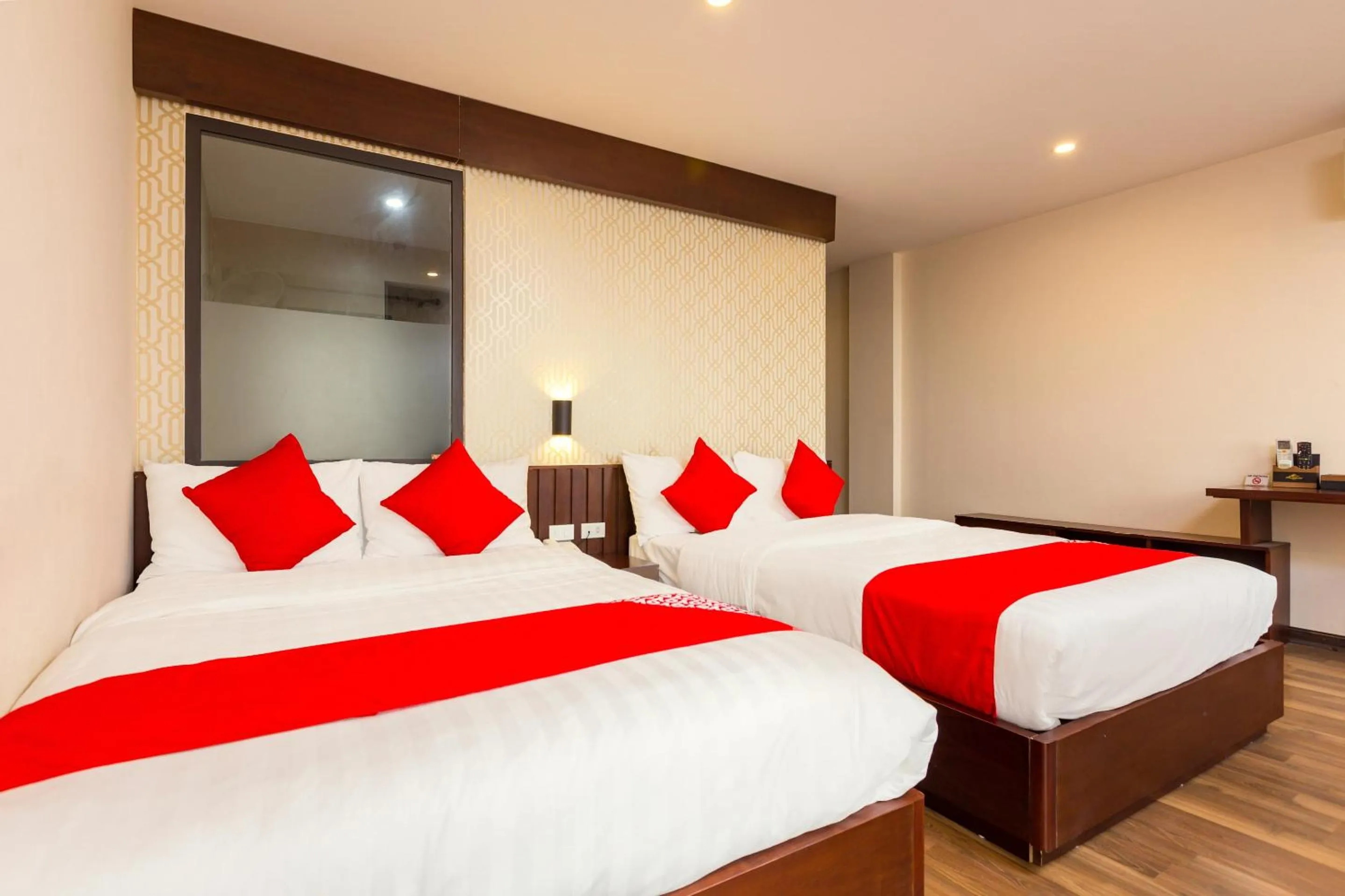 Bedroom, Bed in OYO 930 Thang Long Hotel